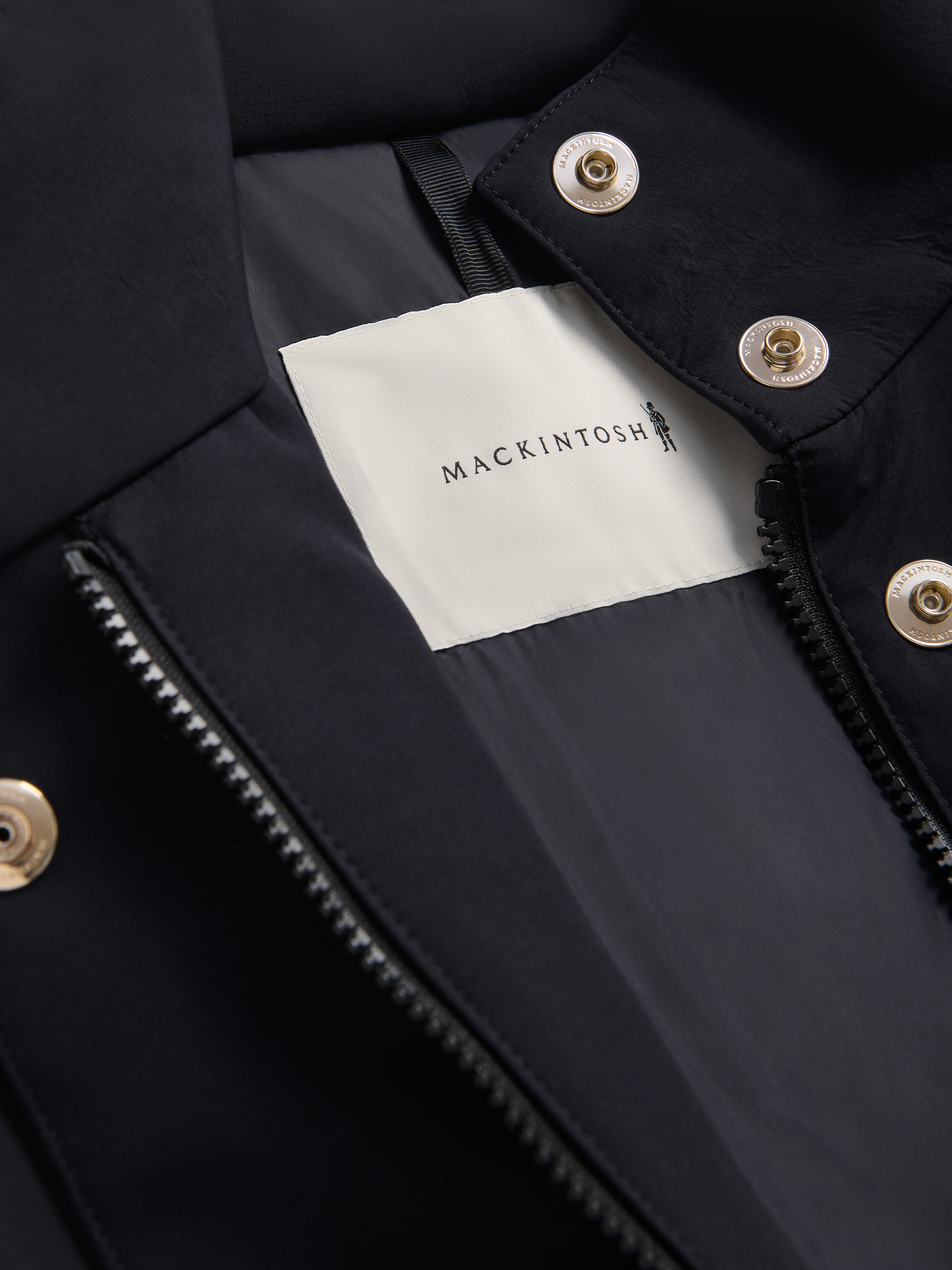 ウィメンズ RAINTEC SKYE THINDOWN - スタンドカラーコート – Mackintosh
