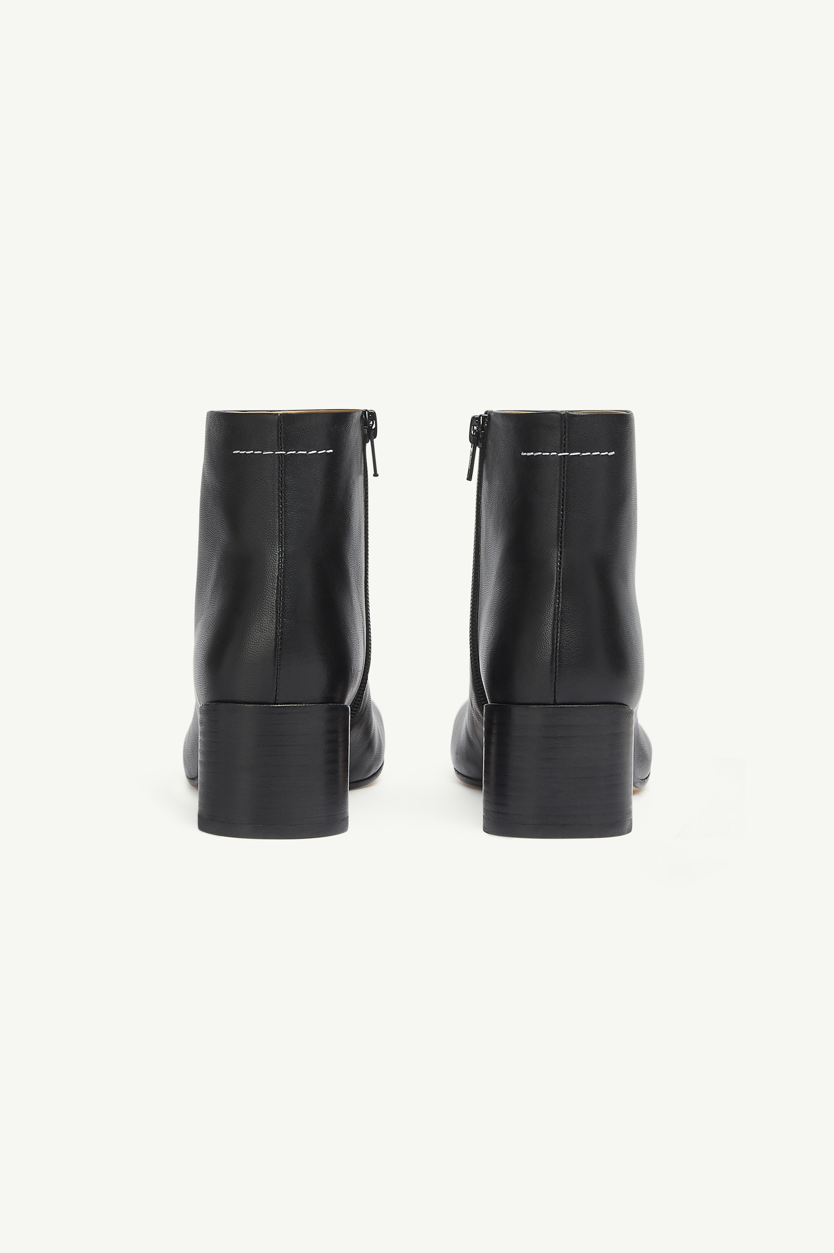 ブラック アナトミック アンクルブーツ｜MM6 - Maison Margiela