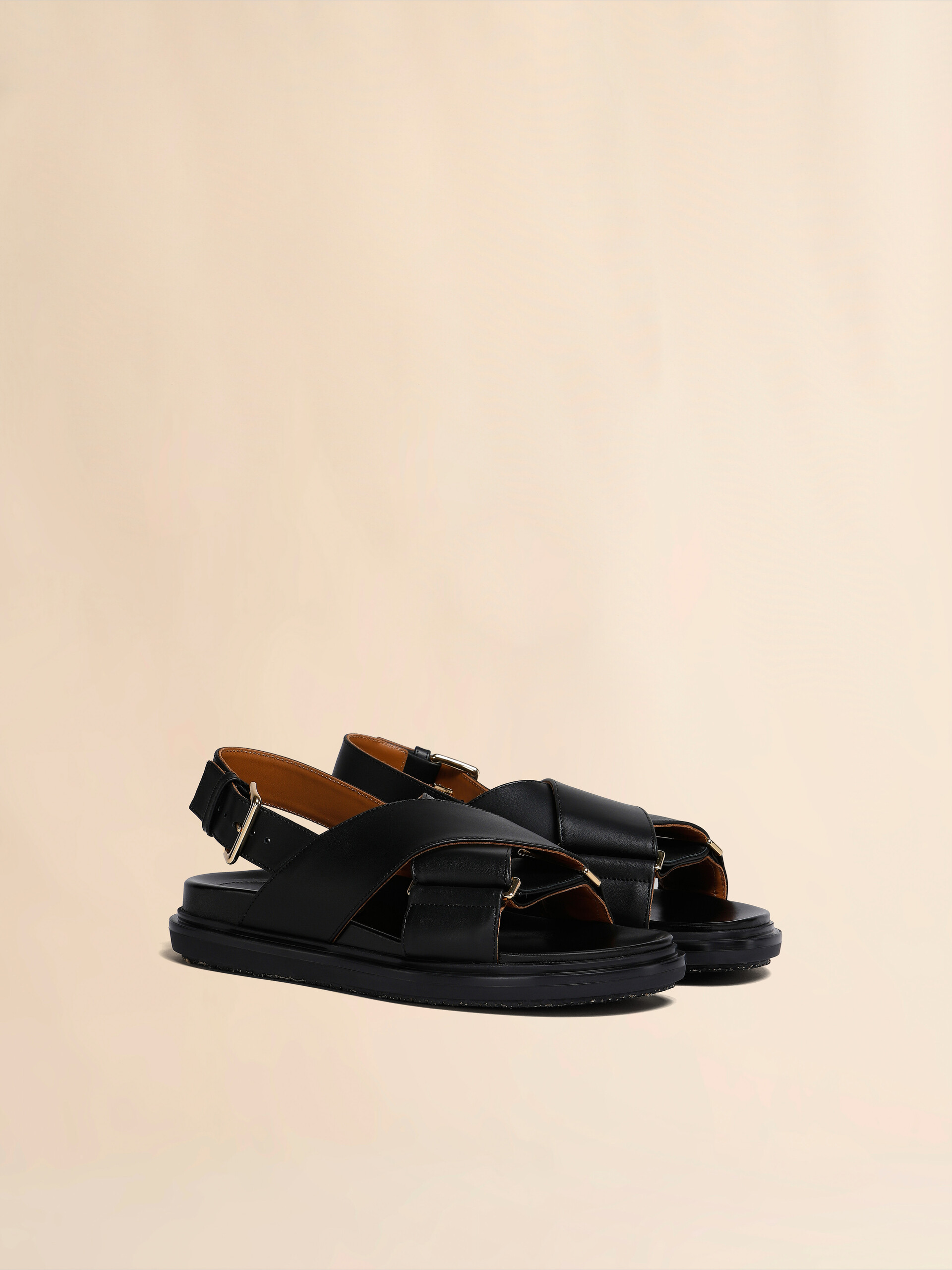 ブラック レザー製 フスベット | Marni