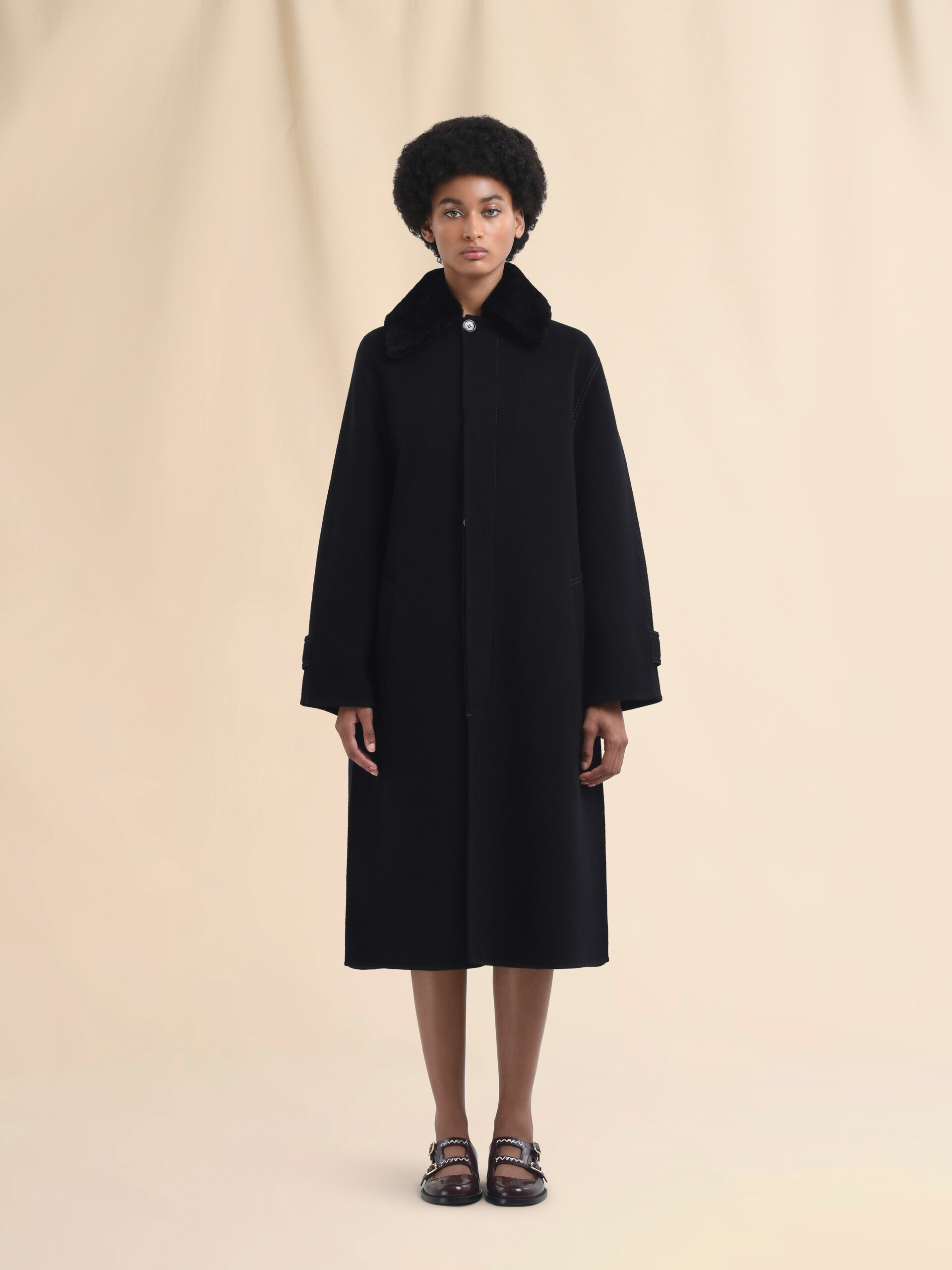 ウールとカシミア コート、シアリングカラー | Marni