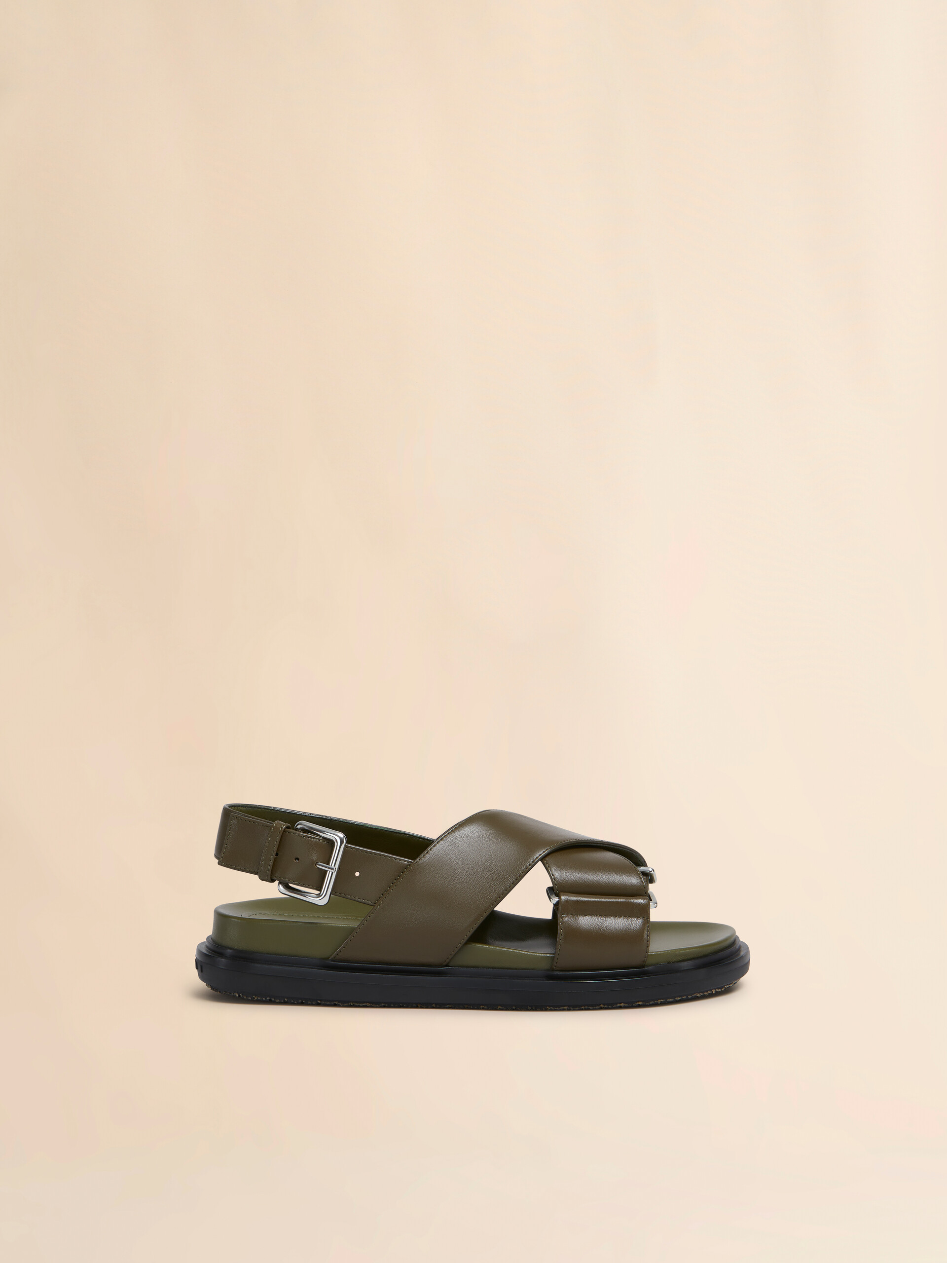 ホワイト レザー製 フスベット | Marni