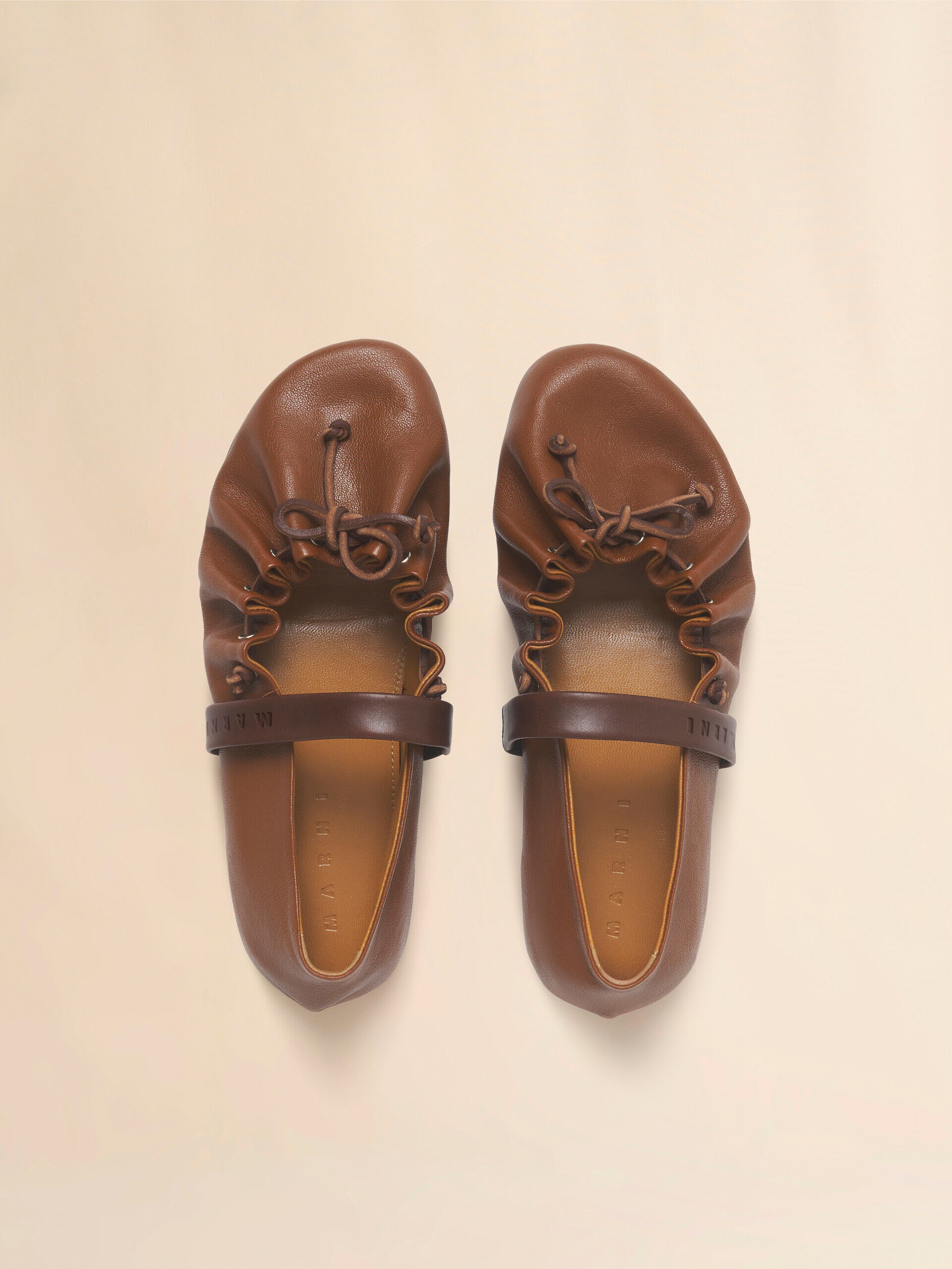レディース フラットシューズ、スリッパ｜公式オンラインストア | Marni