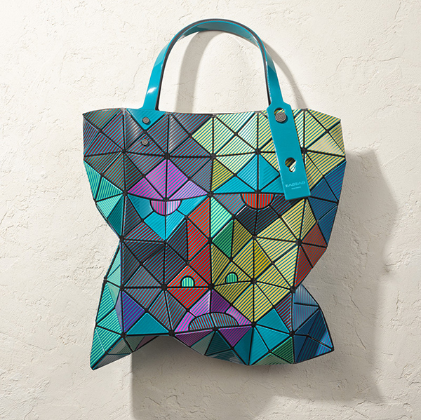 MoMAデザインストア、立体的な顔が特徴的なBAO BAO ISSEY MIYAKE「FACE