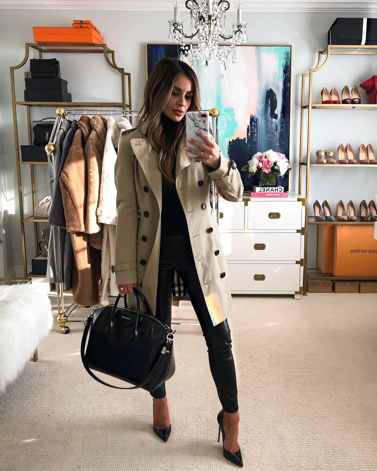 My Honest Review of The Burberry Trench Coat - Mia Mia Mine