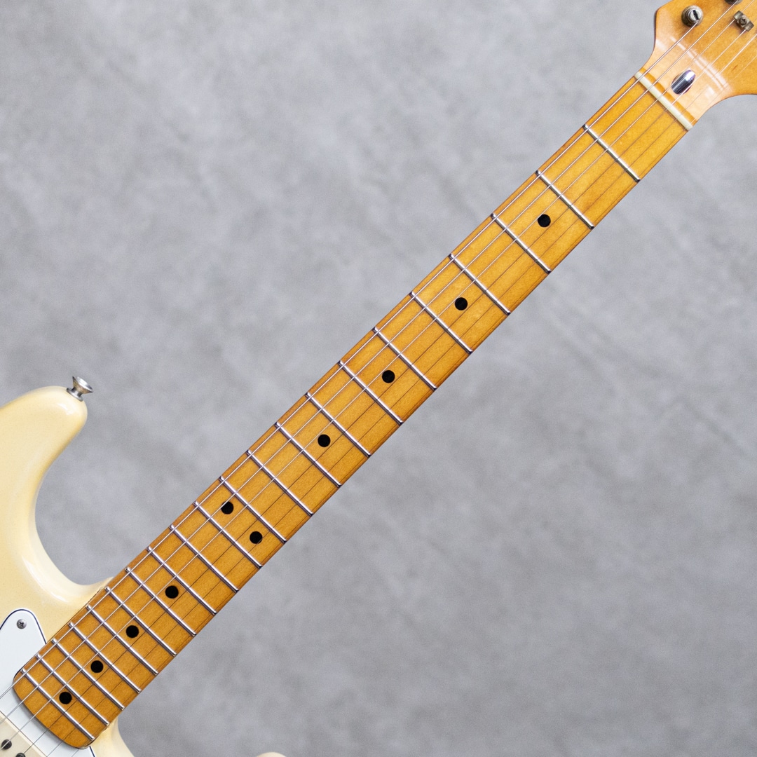 Stratocaster Olympic White / 1974: エレキギター｜三木楽器公式通販