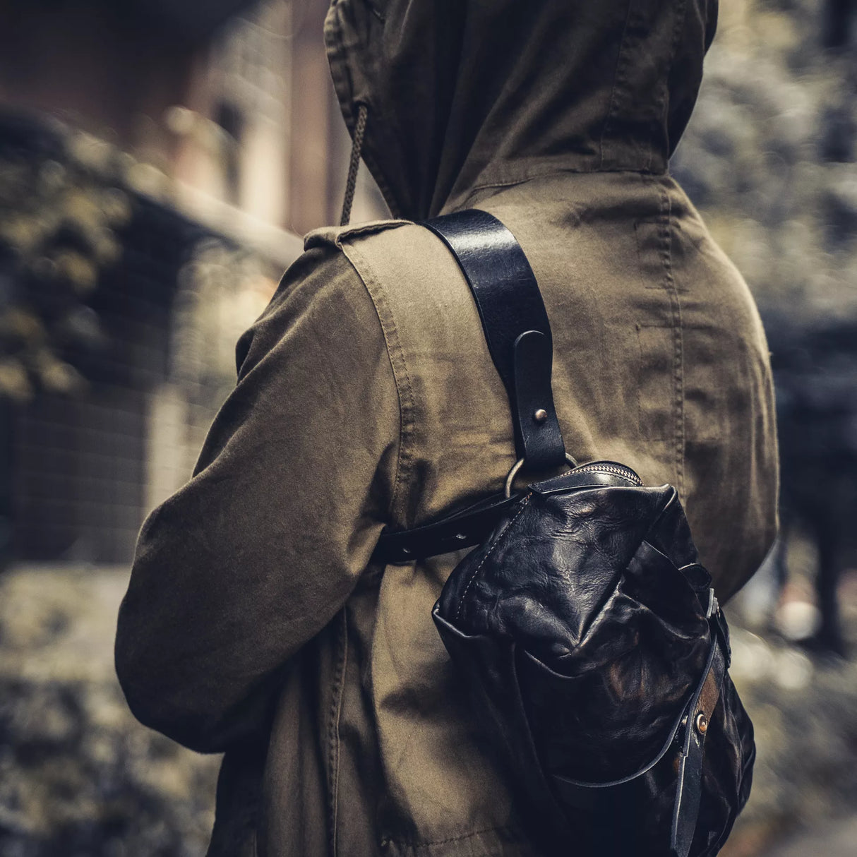 Wotancraft Mini Rider Leather 3.5 L Sling Bag – Mukama
