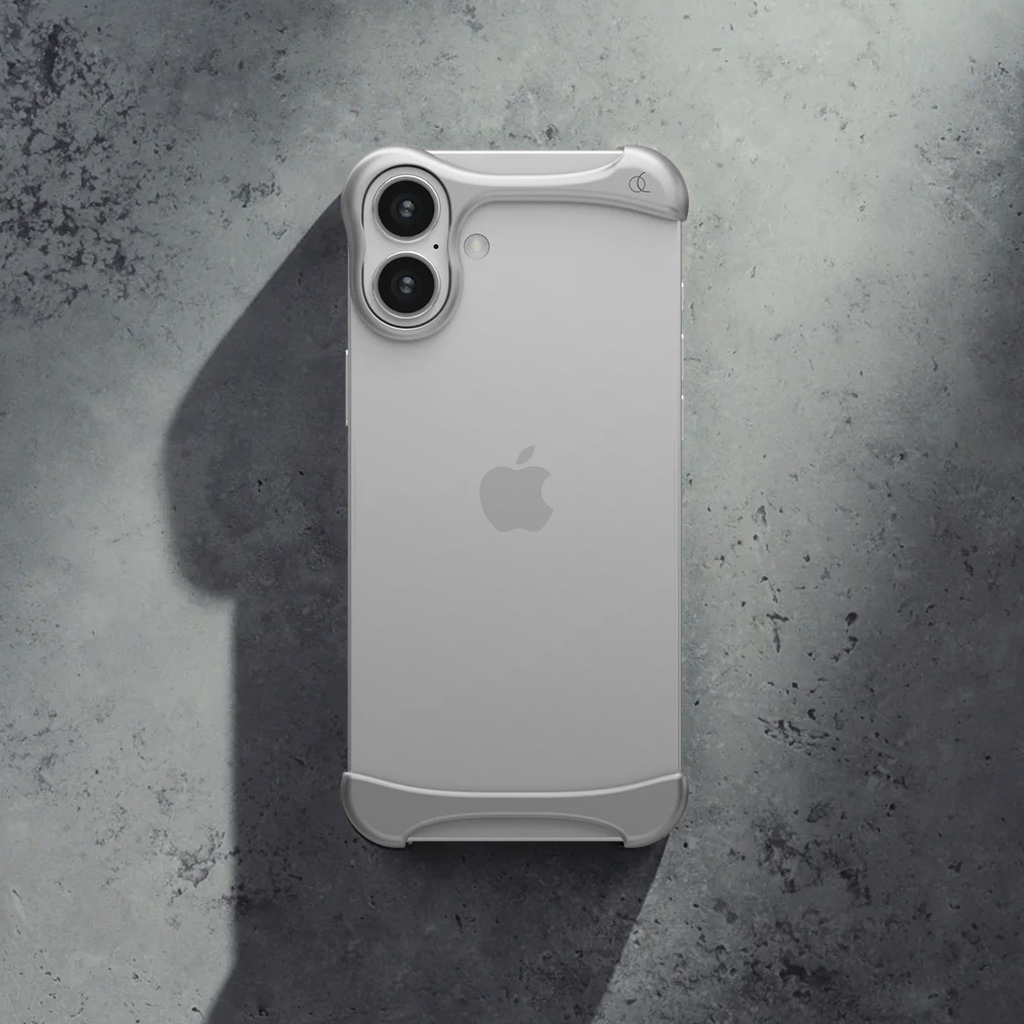Arc（アーク） [ iPhone 16 / 16 Plus 用 ] アルミ・マットシルバー