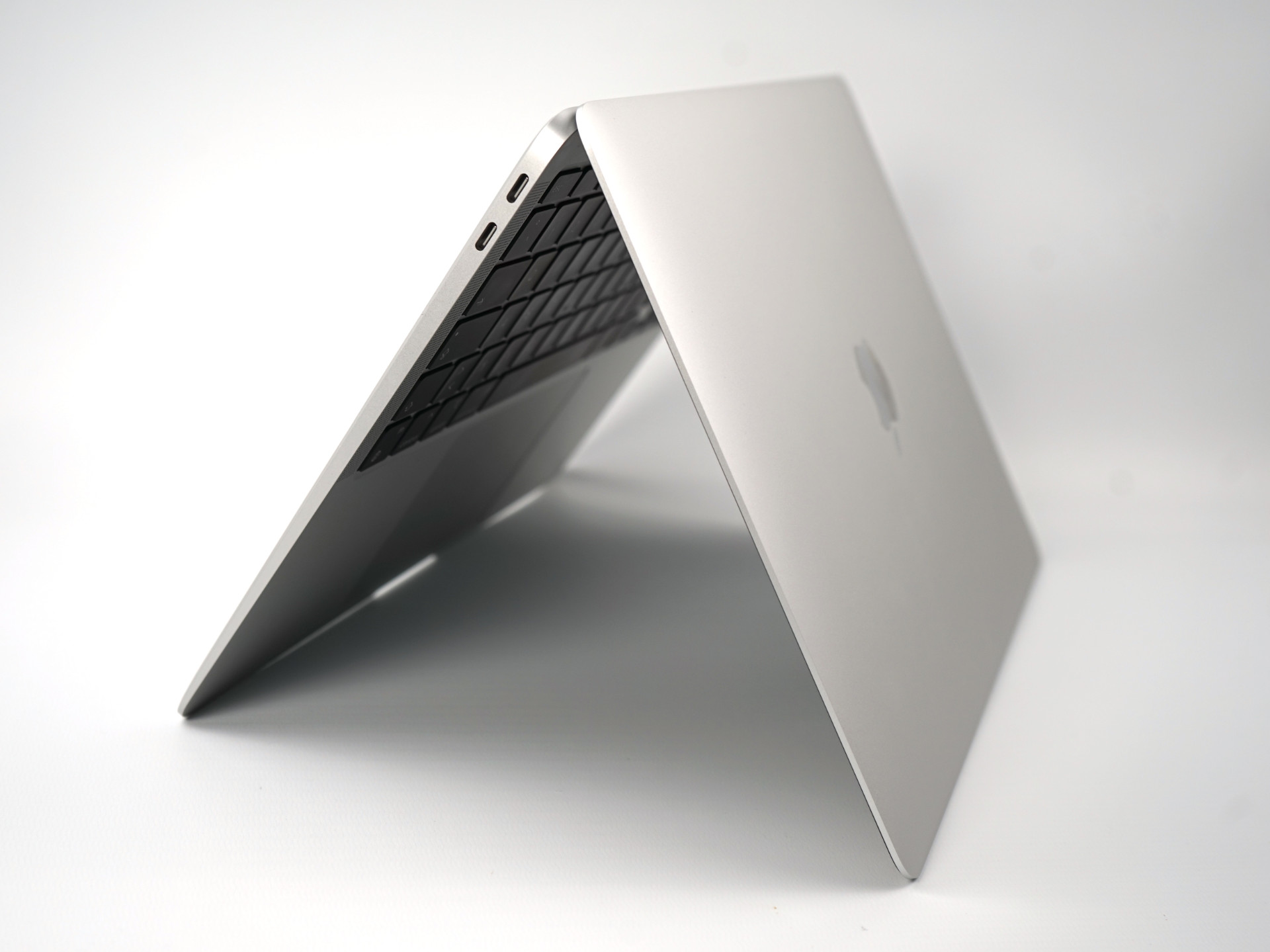 Apple MacBook Air 2020 M1 Giriş İncelemesi: Apple M1 CPU, Intel ve