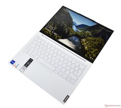 Lenovo Yoga Slim 7i Carbon 13ITL5 laptop review: Tiger Lake