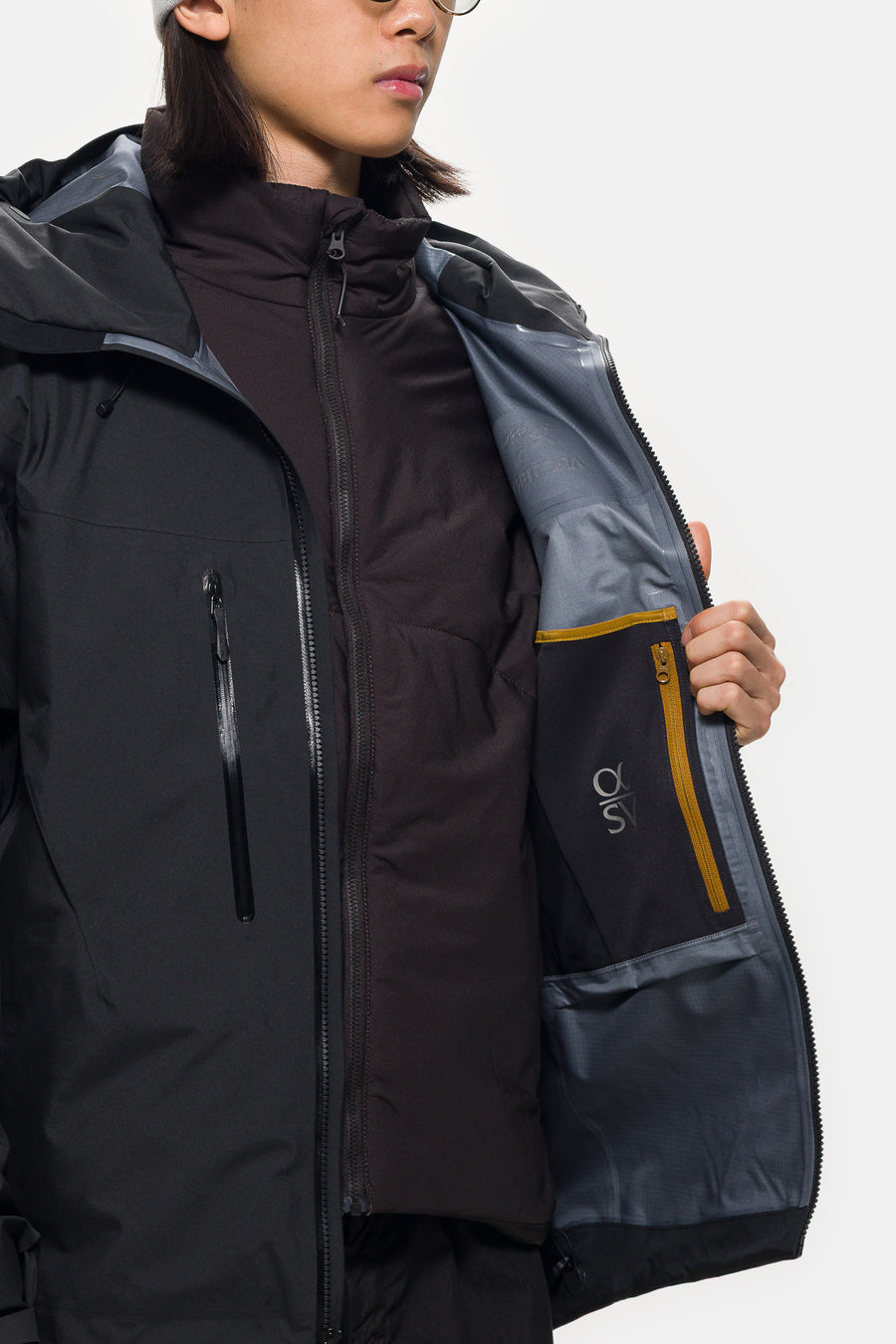 Alpha SV Jacket in 24K Black