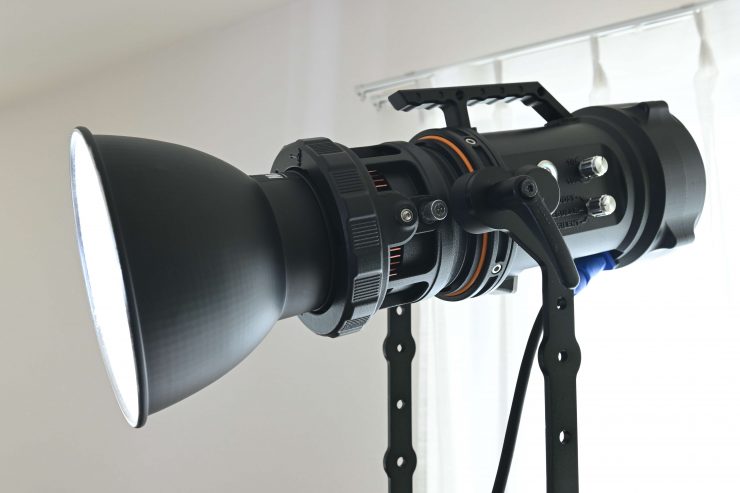 Godox AD33 Adjustable Diffusion Panel Review - Newsshooter