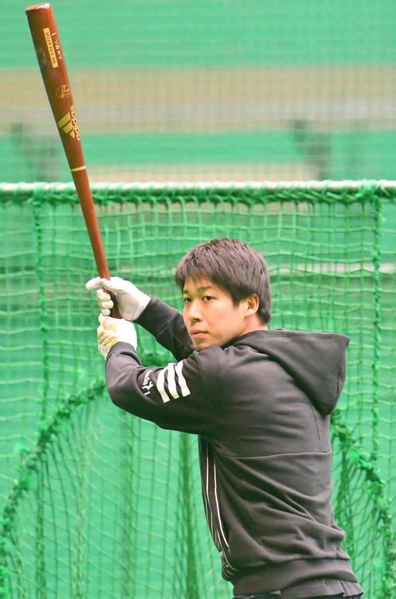 ヤクルト山田哲人3度目トリプル3へ バットに金色 - プロ野球 : 日刊