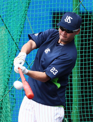 ヤクルト青木、打撃の神様川上氏彷ふつ赤バット5発 - プロ野球 : 日刊