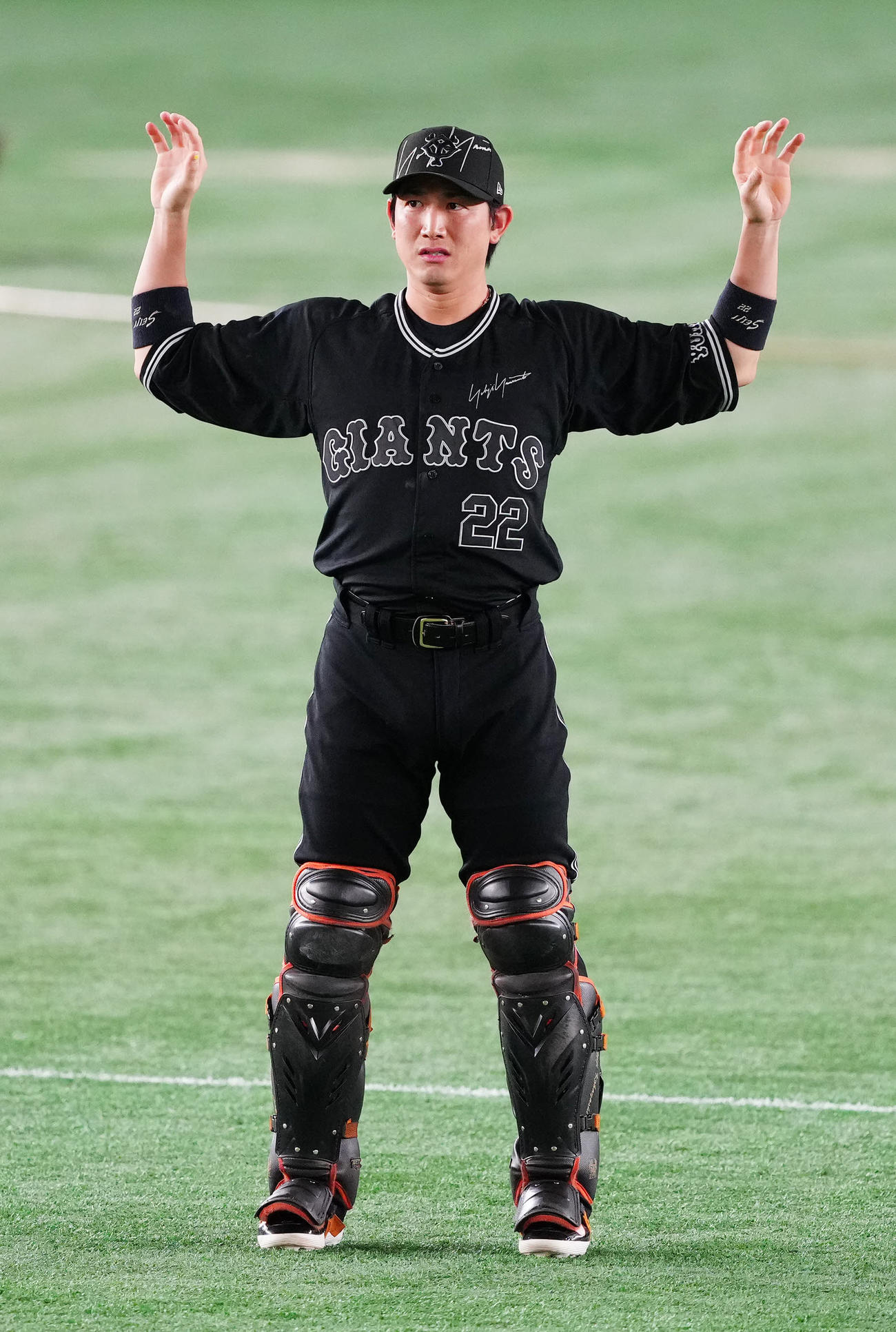巨人】小林誠司9試合ぶりスタメン 前日に続きYohji Yamamotoコラボの