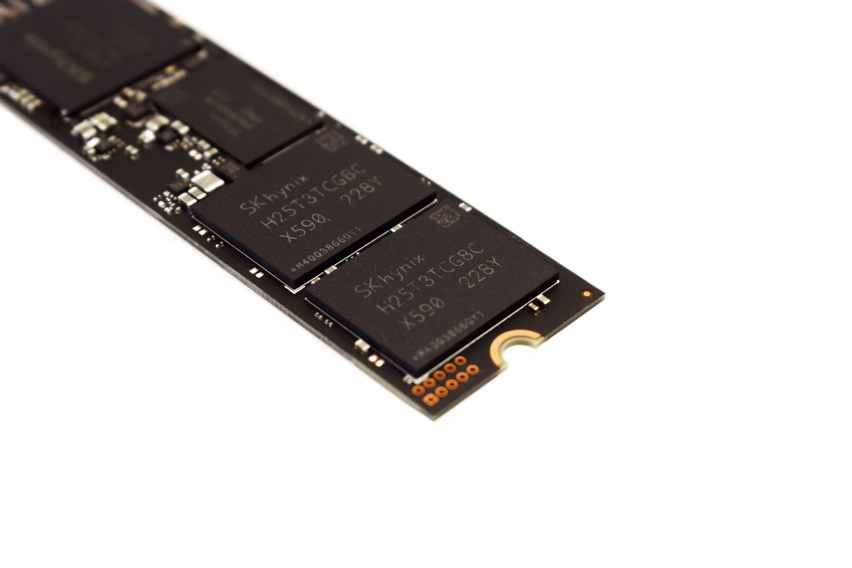 Solidigm P44 Pro 2TB M.2 NVMe SSD Review