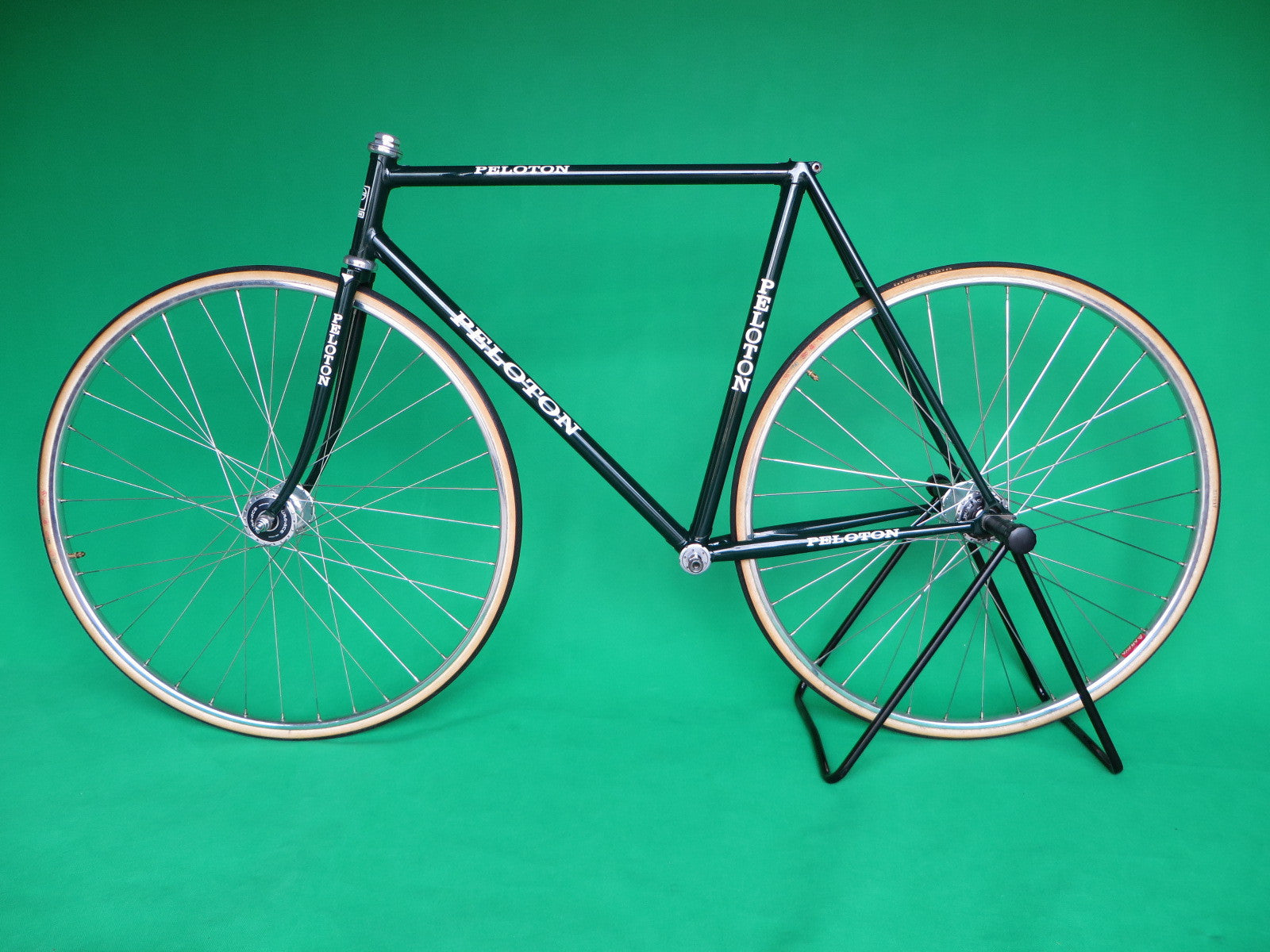 Peloton Dark Green {53.5cm} – NJS EXPORT