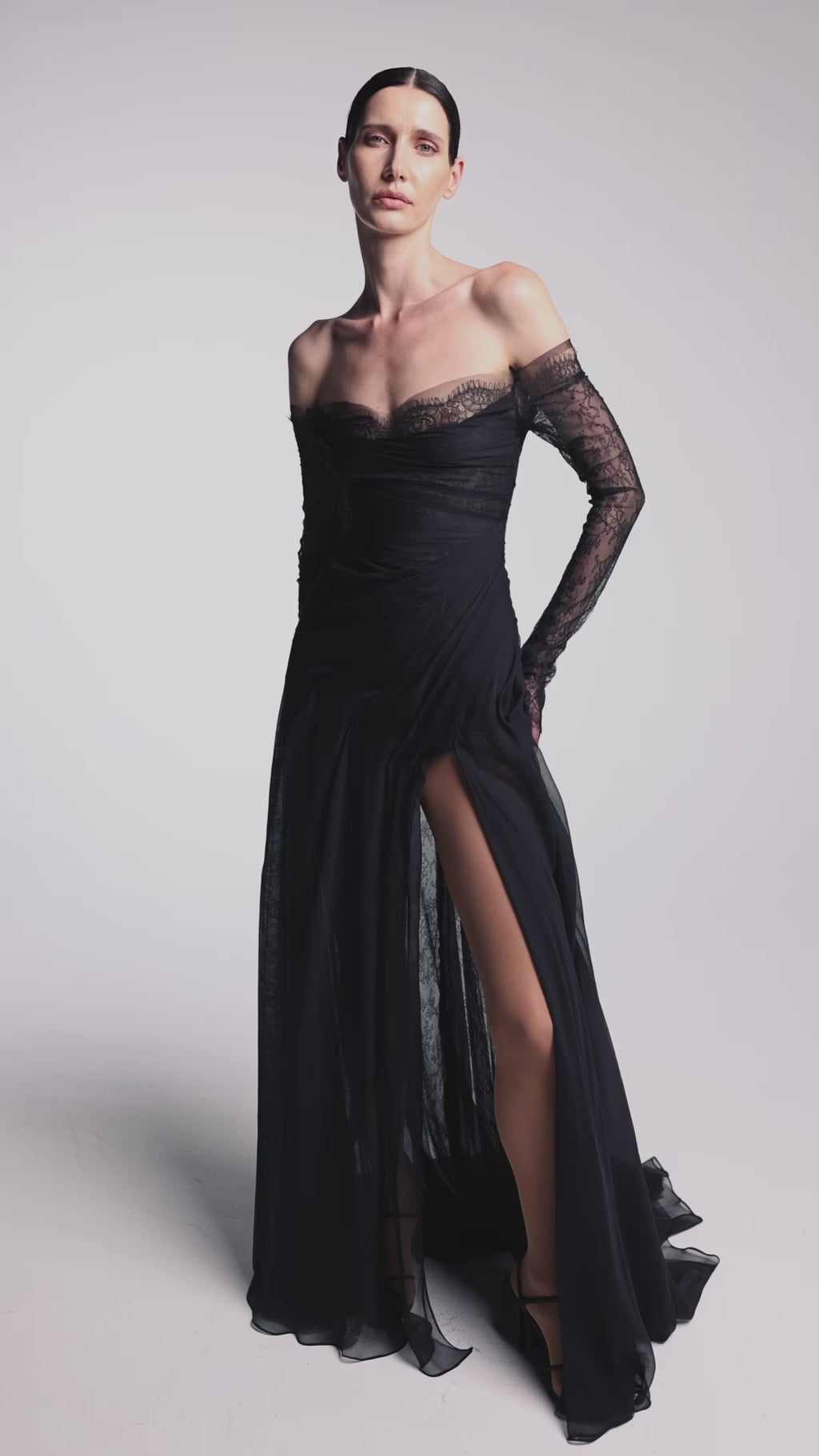 LOOK 1 – Sara Mrad