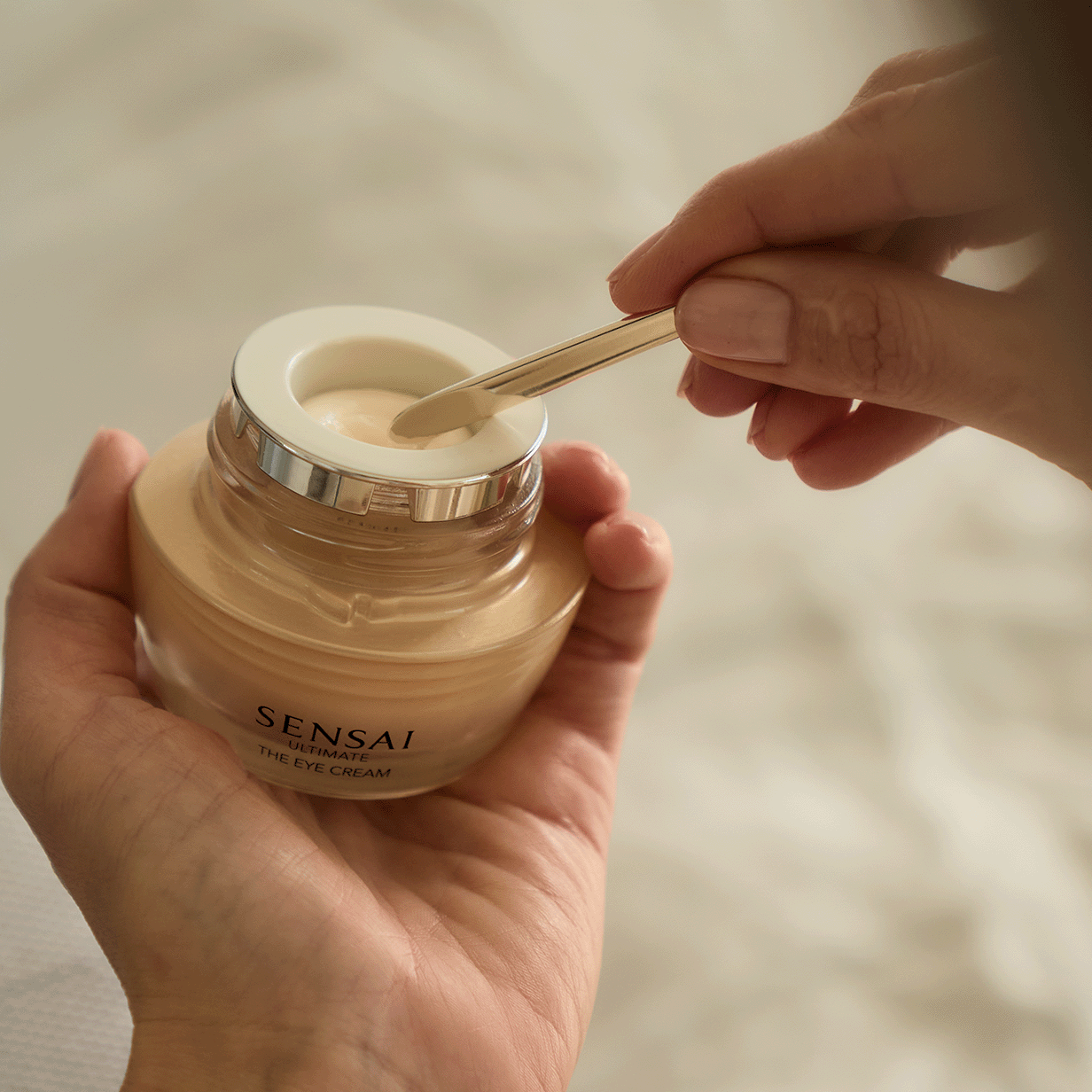 Ultimate The Eye Cream | Eye Care | Skincare | SENSAI Germany