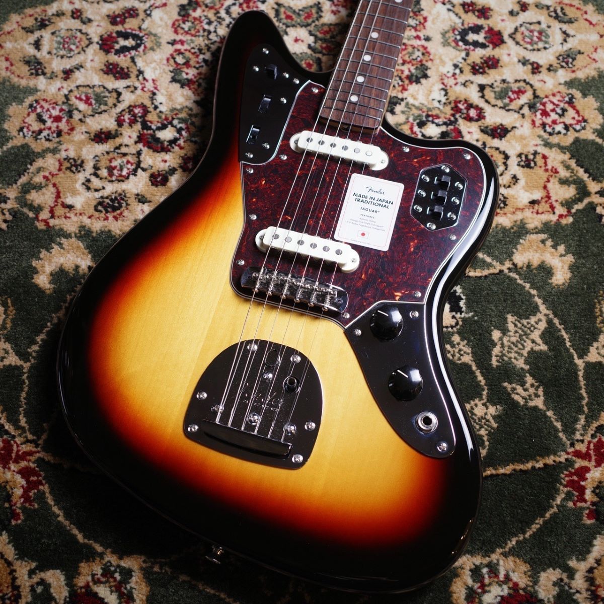 Fender Made in Japan Traditional 60s Jaguar Rosewood Fingerboard 3