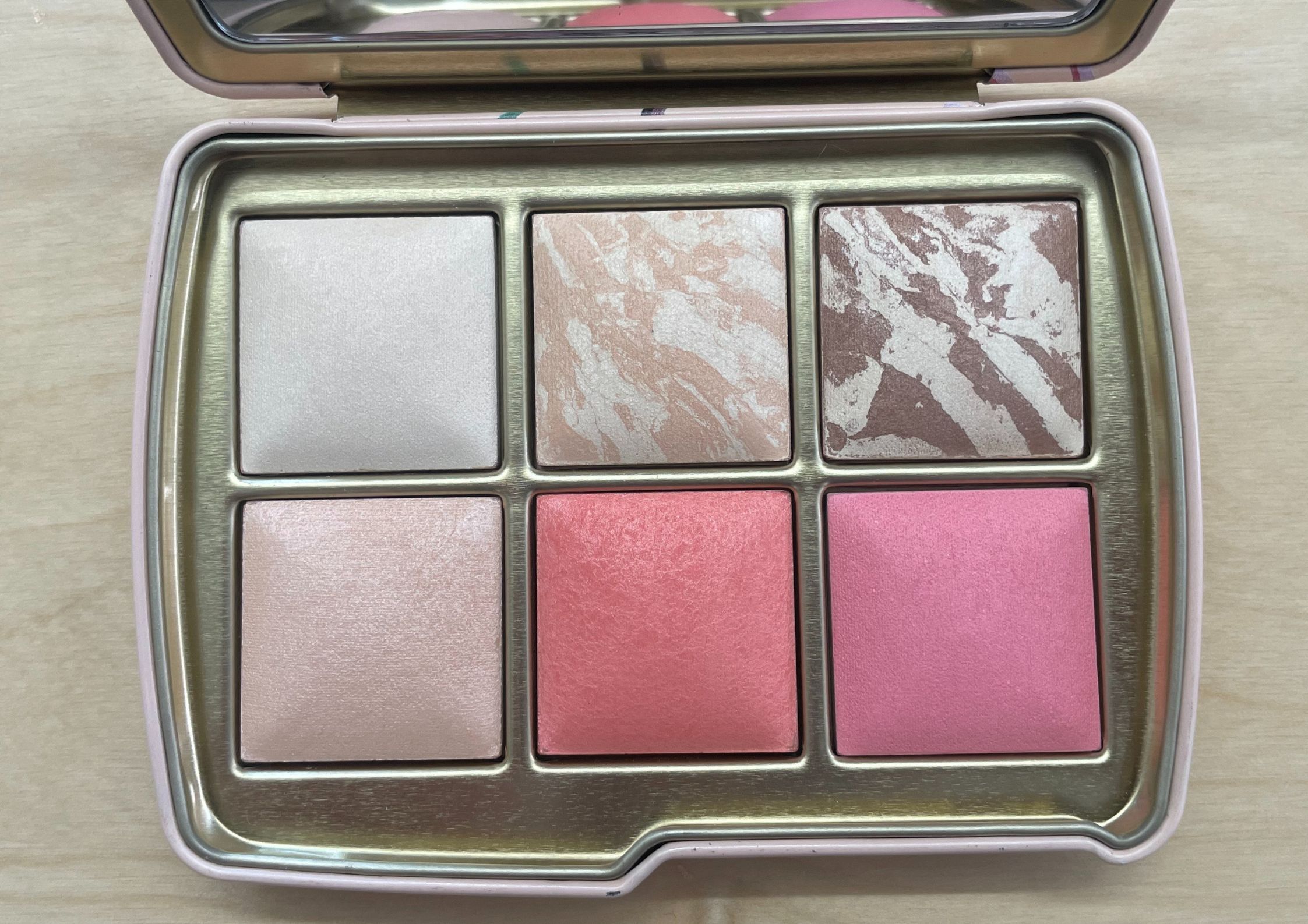 Hourglass Ambient Lighting Edit Unlocked Palettes 2025 Reviewed