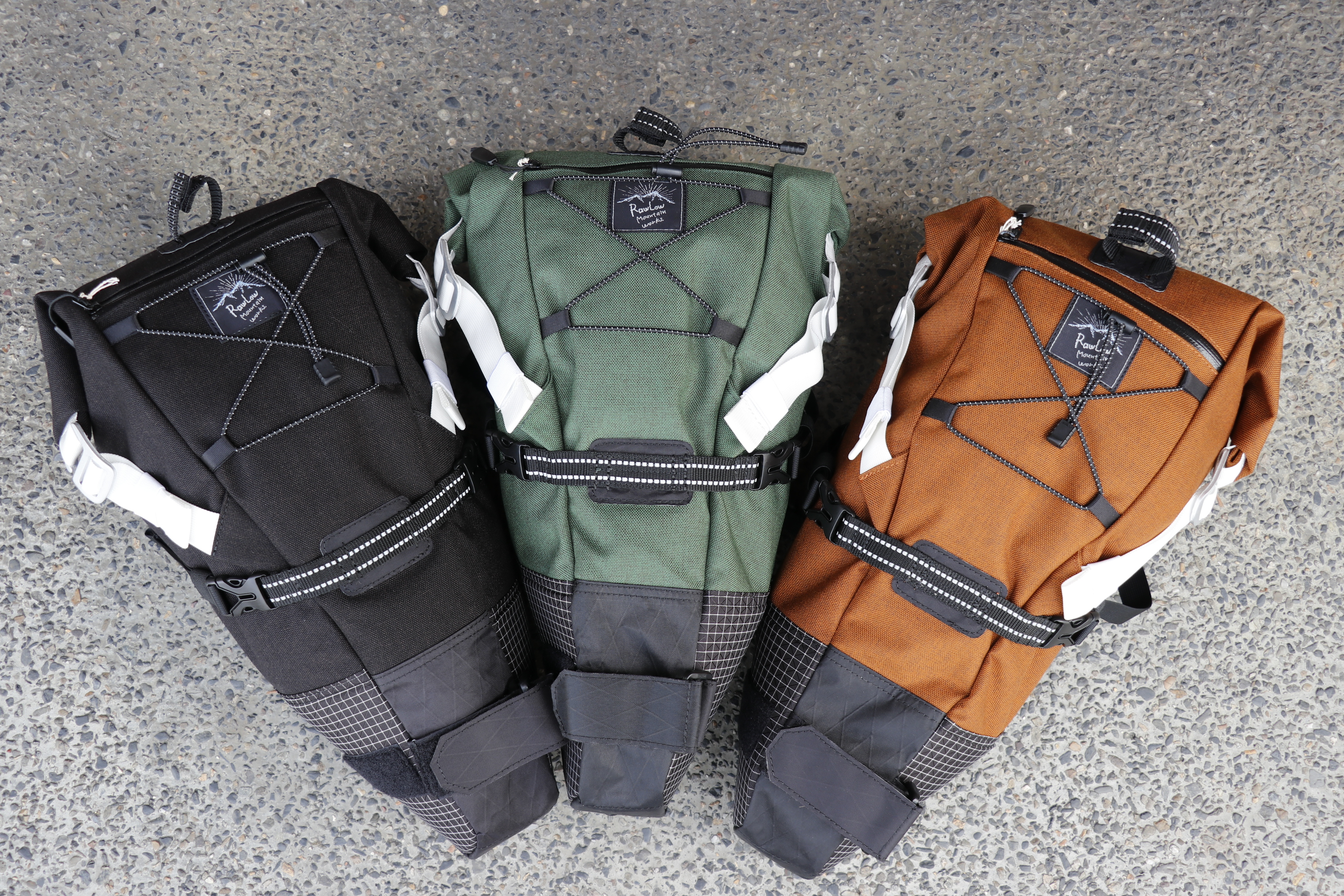 BLOG NEWカラーも増えて再入荷！！”バックパックにもなるサドルバッグ