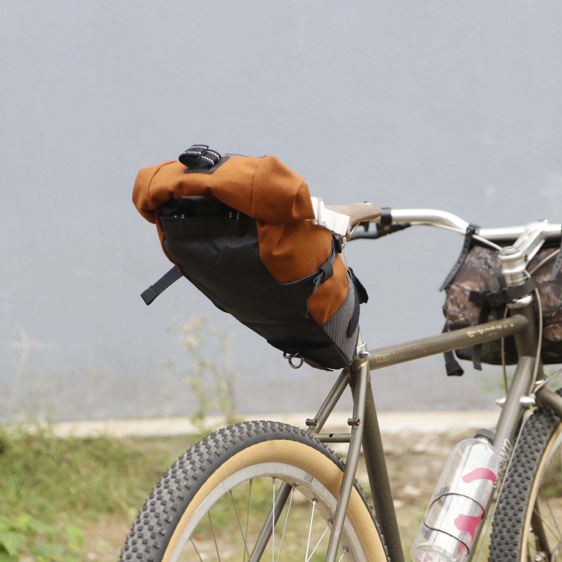 BLOG サドルバッグxバックパックの2WAY機能【 RawLow Mountain Works