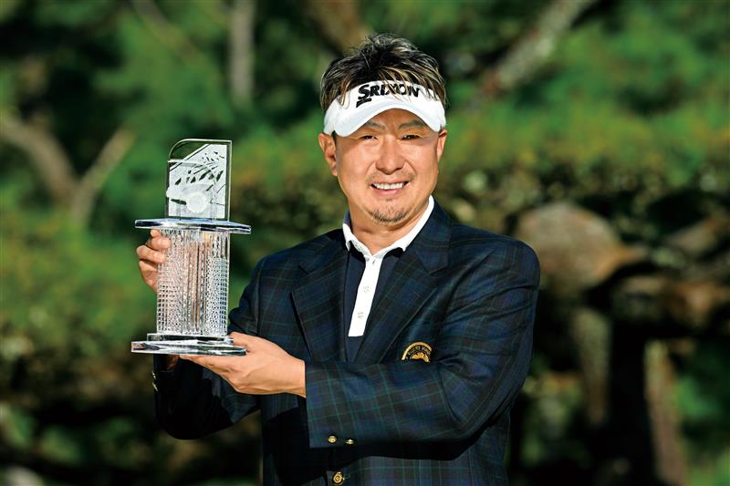 塚田よおすけ選手が国内男子ツアーで優勝！～「スリクソン」ゴルフ用品