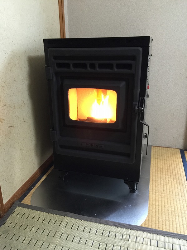 手動着火でも簡単！さいかい産業のペレットストーブ【メーカー別