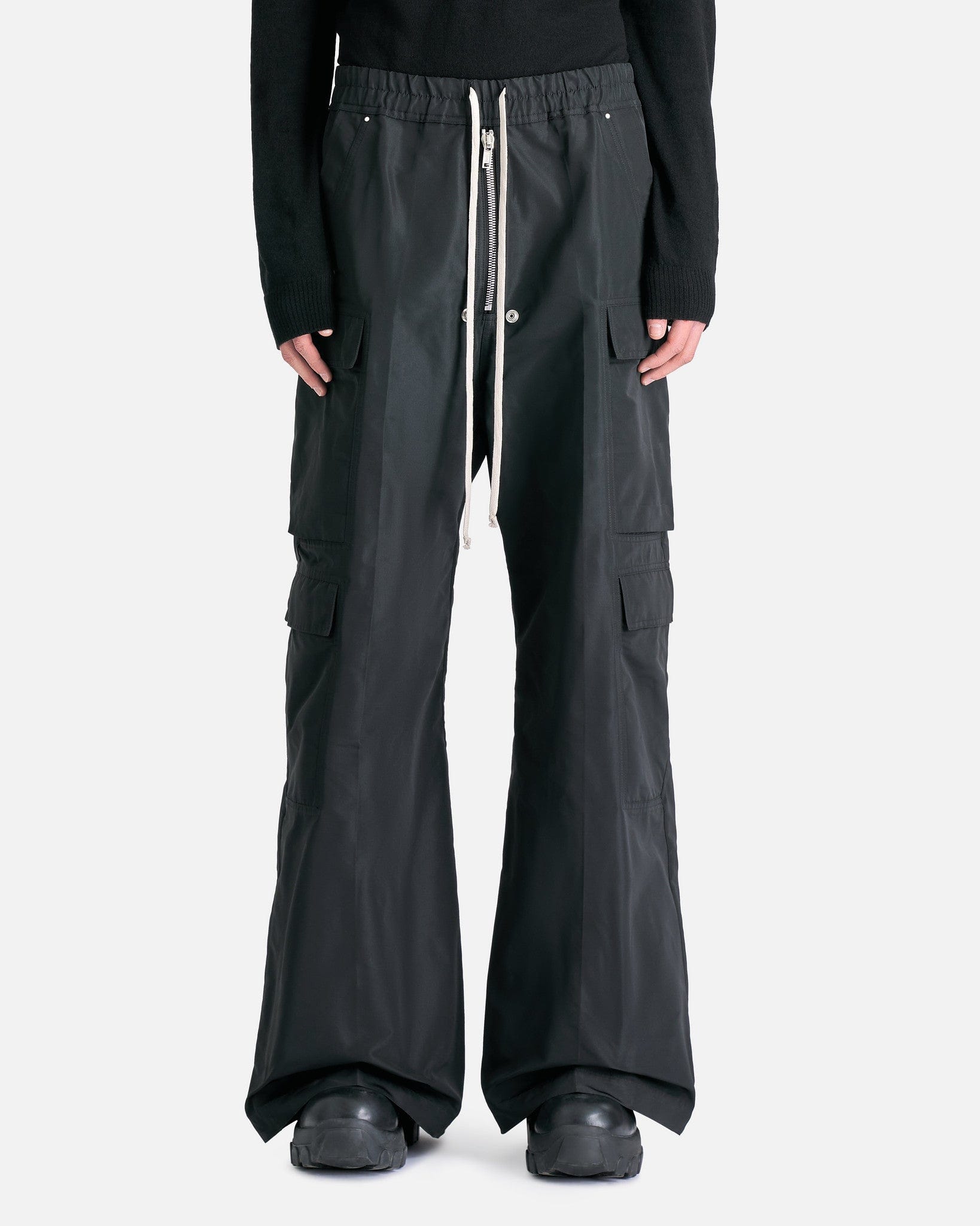 Cargobelas in Black – SVRN