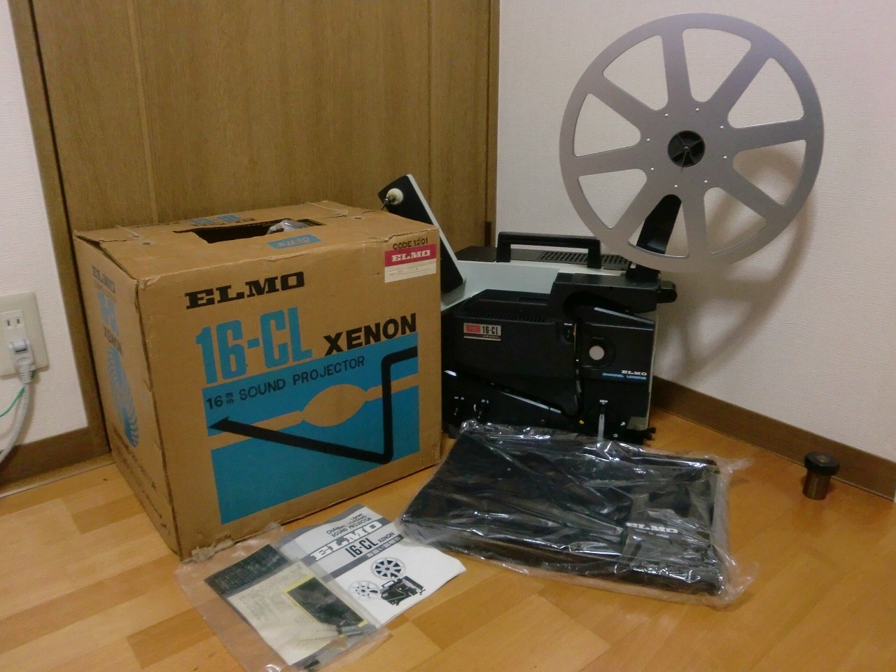 ELMO 16-CL XENON 16mm 映写機 SOUND PROJECTOR サウンド