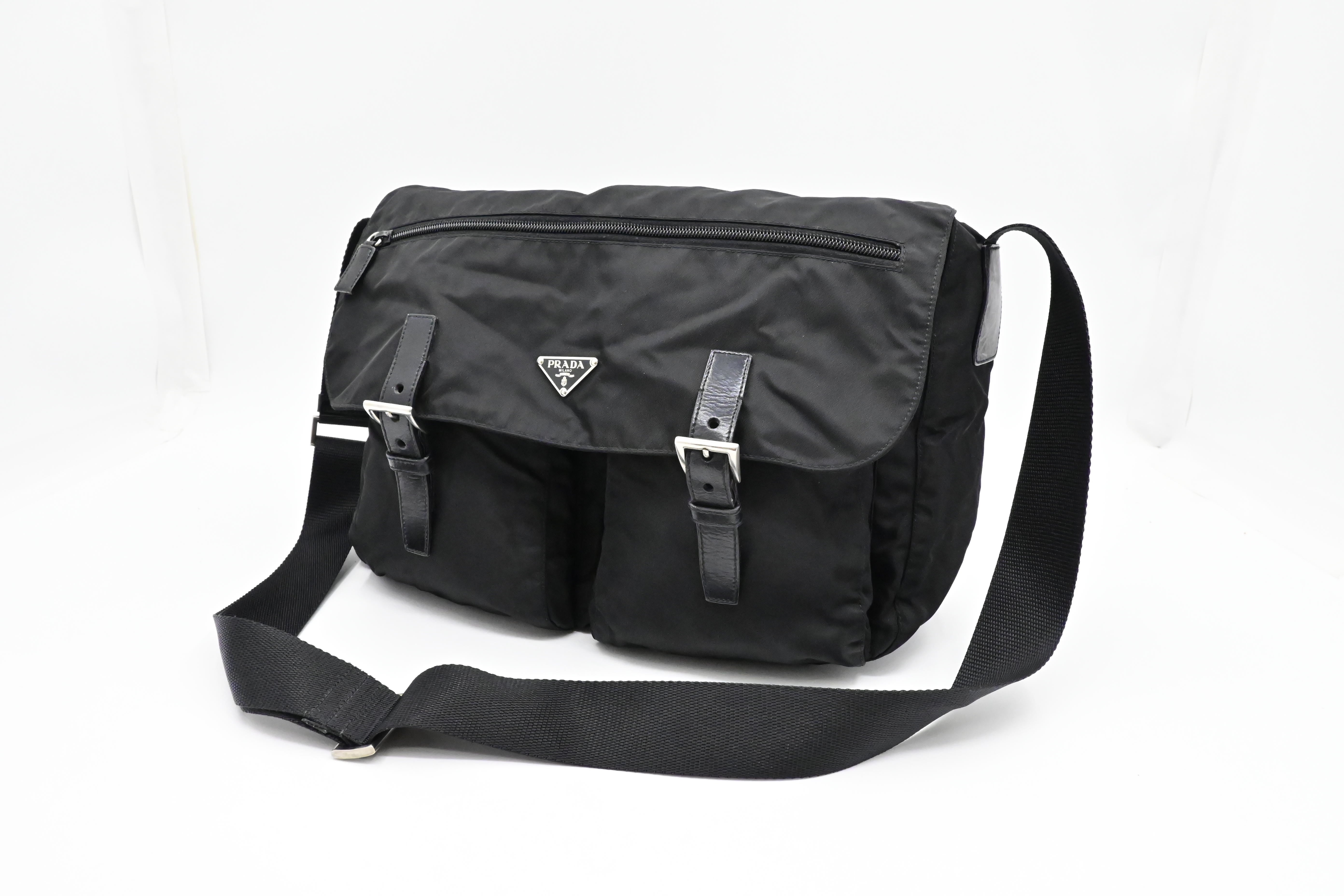 Prada Messenger Bag in Black Nylon Canvas – Weekly Lux Drop
