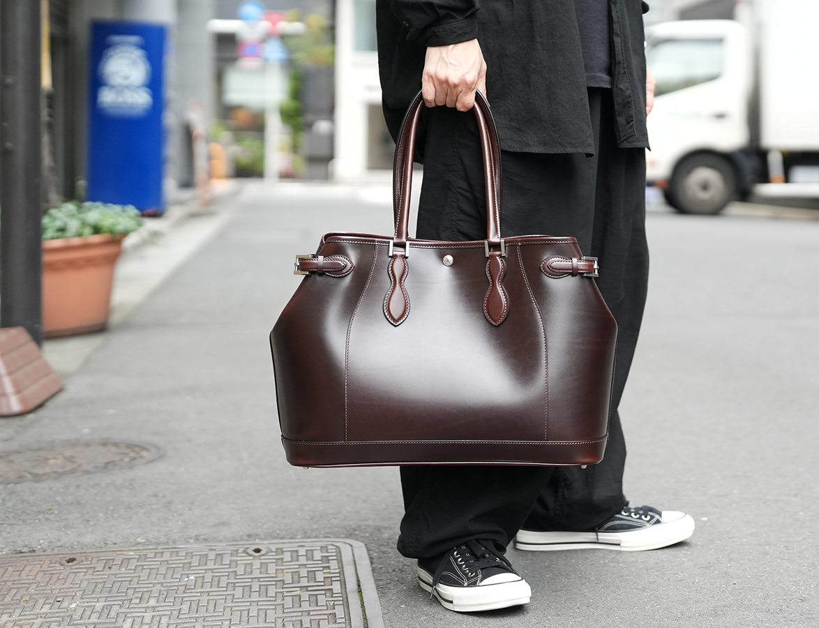 鎧のようなトートバッグ・SADDLE PULL UP / DRUCKER入荷のお知らせ
