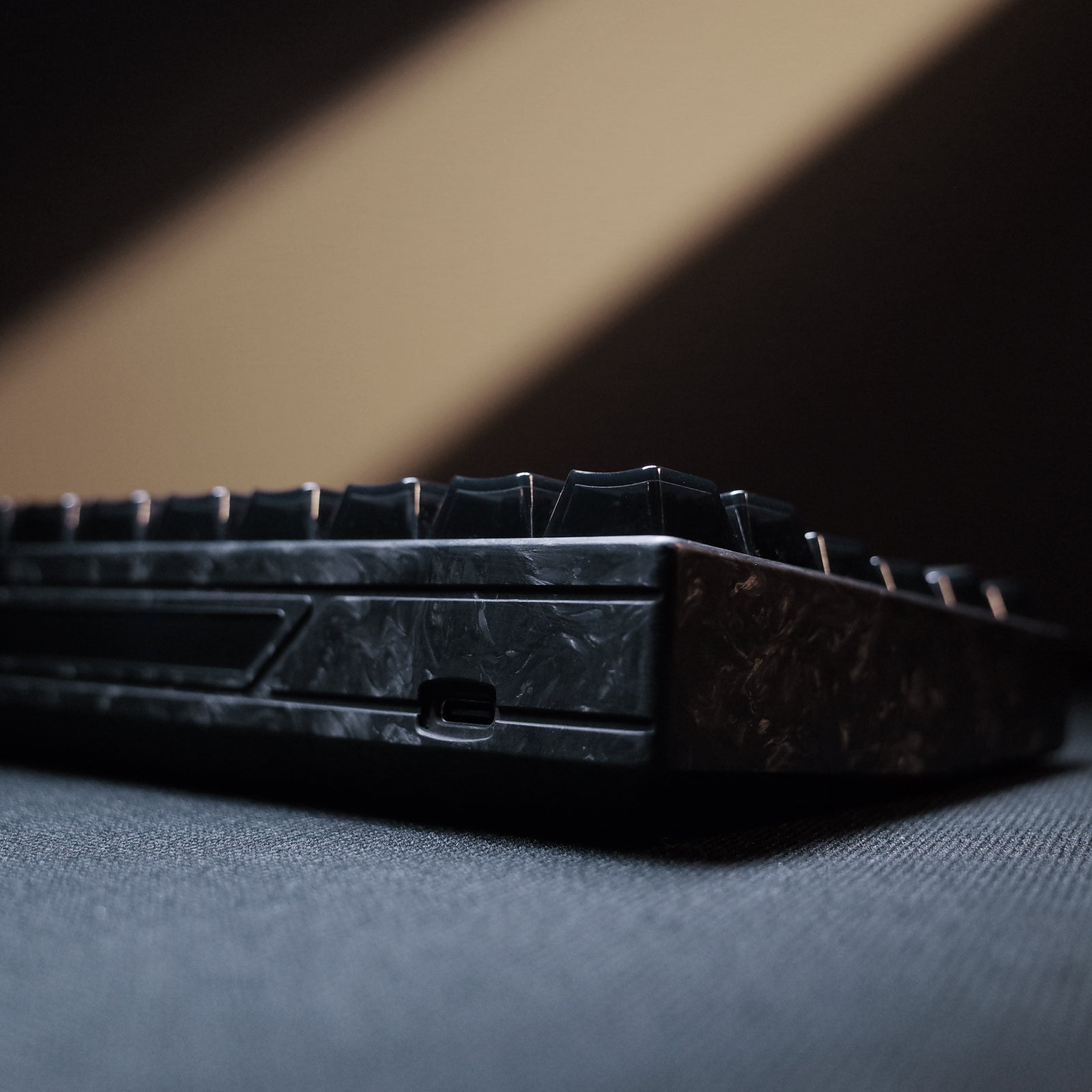 YING75 Forged Carbon Fiber Keyboard | WLMOUSE – WLmouse