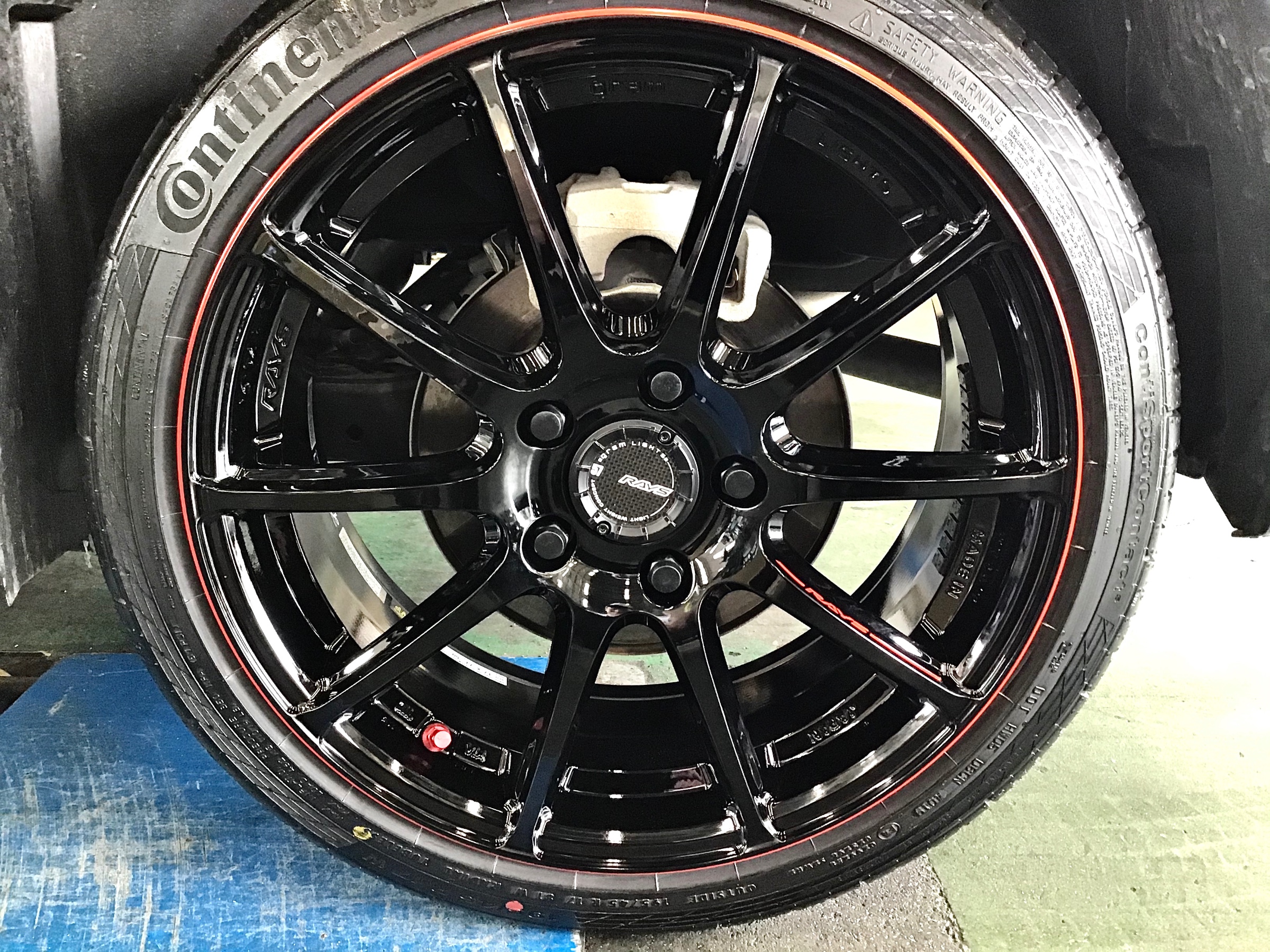 スイフト スポーツにRAYS gram LIGHTS 57Transcend REV LIMIT EDITION