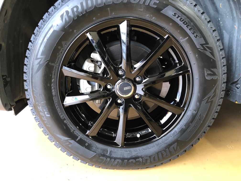 CX-5にスタッドレスタイヤ、ホイールセット取付 | 店舗おススメ情報