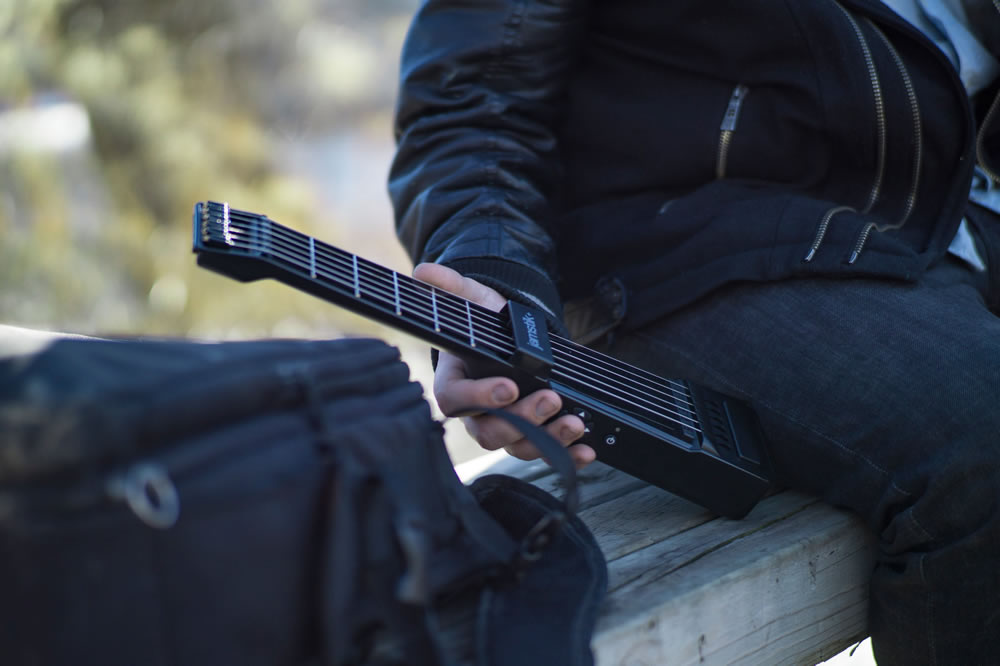 ポータブルスマートギター jamstik+｜テックウインド株式会社