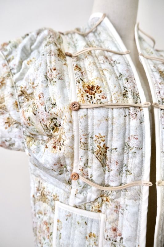 DECO depuis 1985 FLOWER QUILT PUFF SLEEVE VEST - The Galaxy