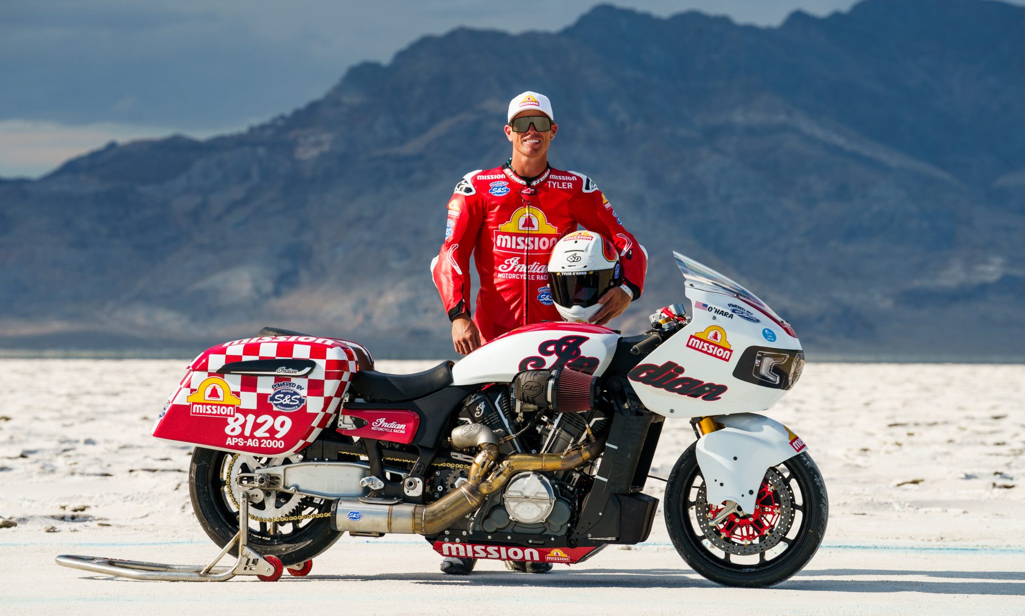 Tyler O'Hara sets 194 mph Bonneville record on Indian Challenger
