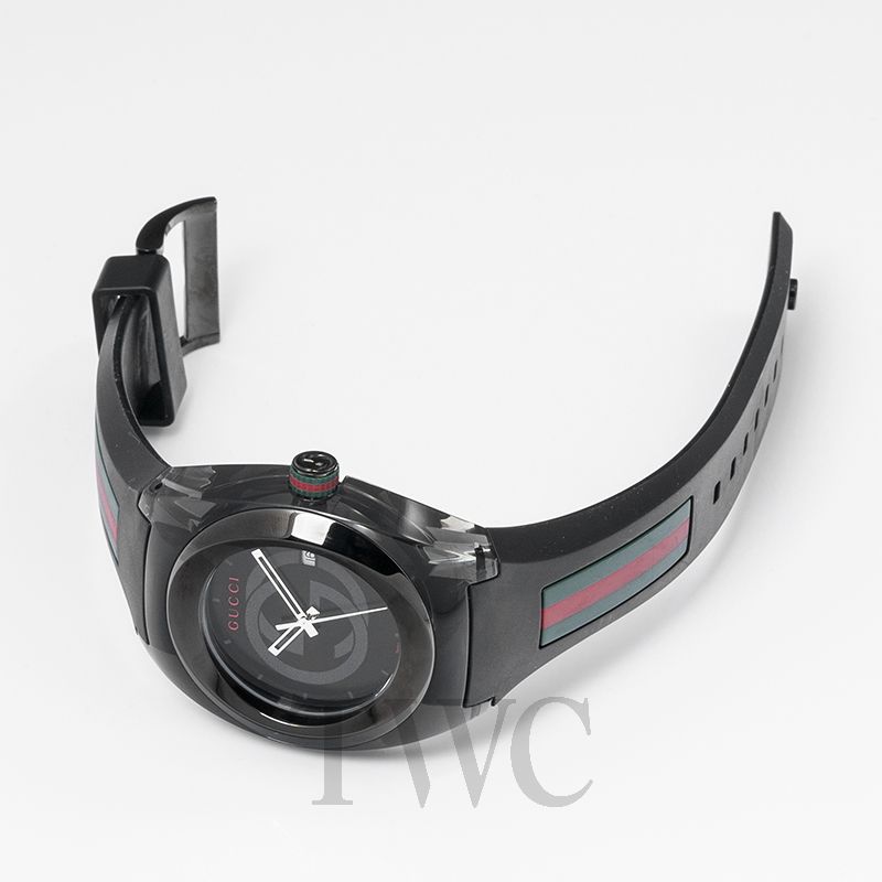 YA137107A Gucci Sync