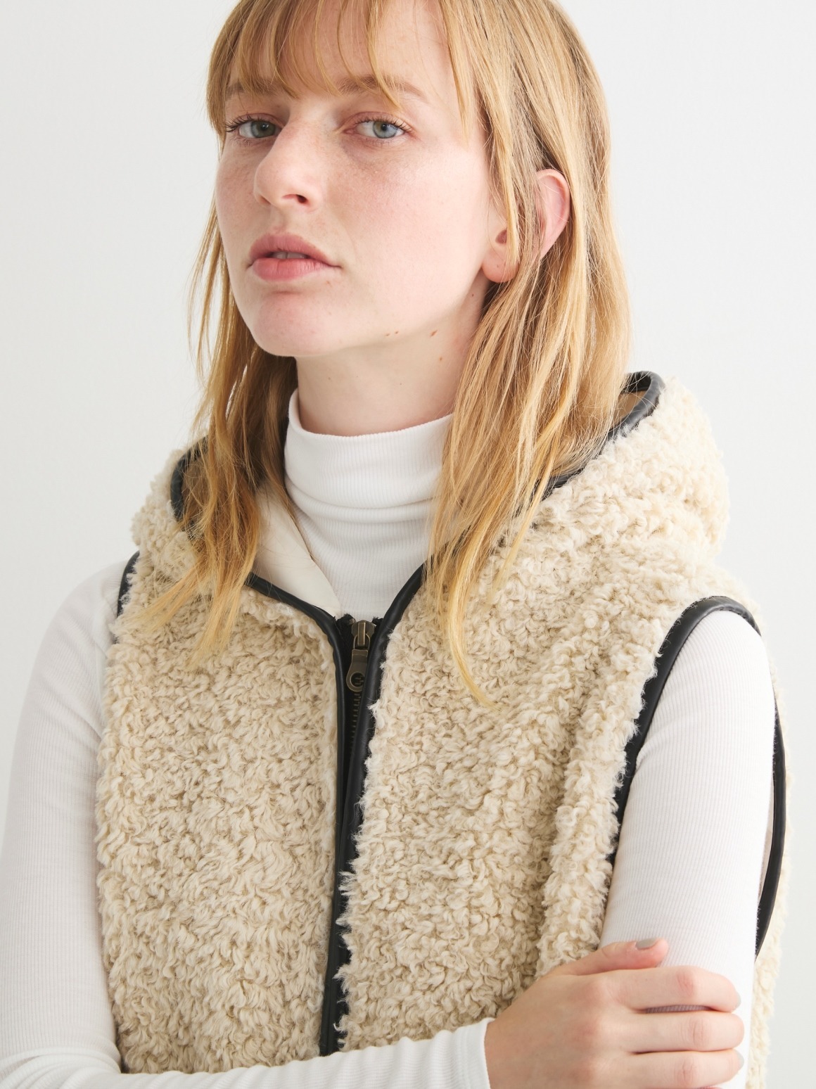 Nova】Poodle boa hoody vest｜スリードッツ オフィシャルオンライン