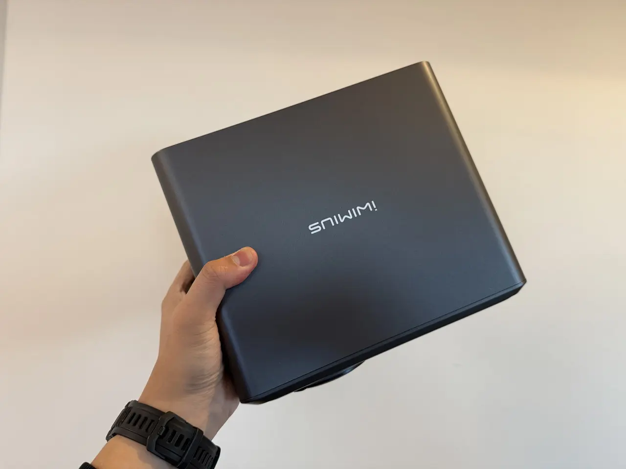 iWiMiUS P65 実機レビュー！Netflix公式対応＆1000ANSIのスマート