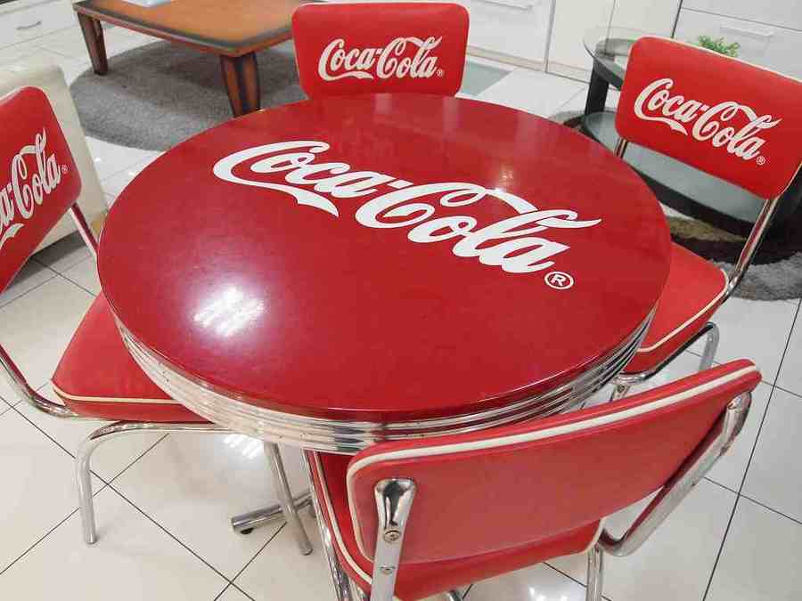 コカ・コーラブランド Coca-Cola センターテーブルと椅子セット ロー