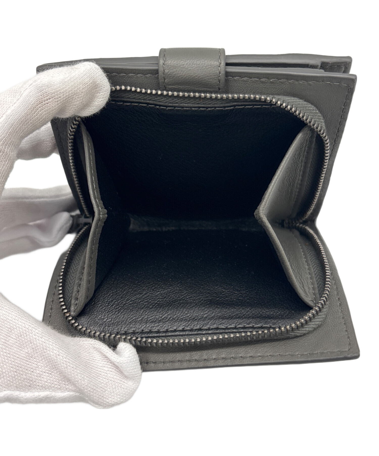 中古・古着通販】BOTTEGA VENETA (ボッテガベネタ) 2つ折り財布 グレー