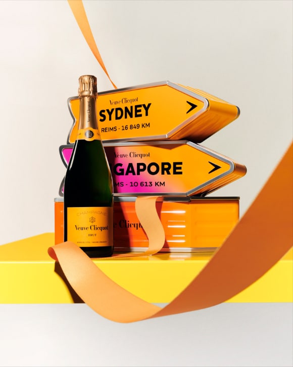 Veuve Clicquot - Giftbox Arrow Follow Your Sun
