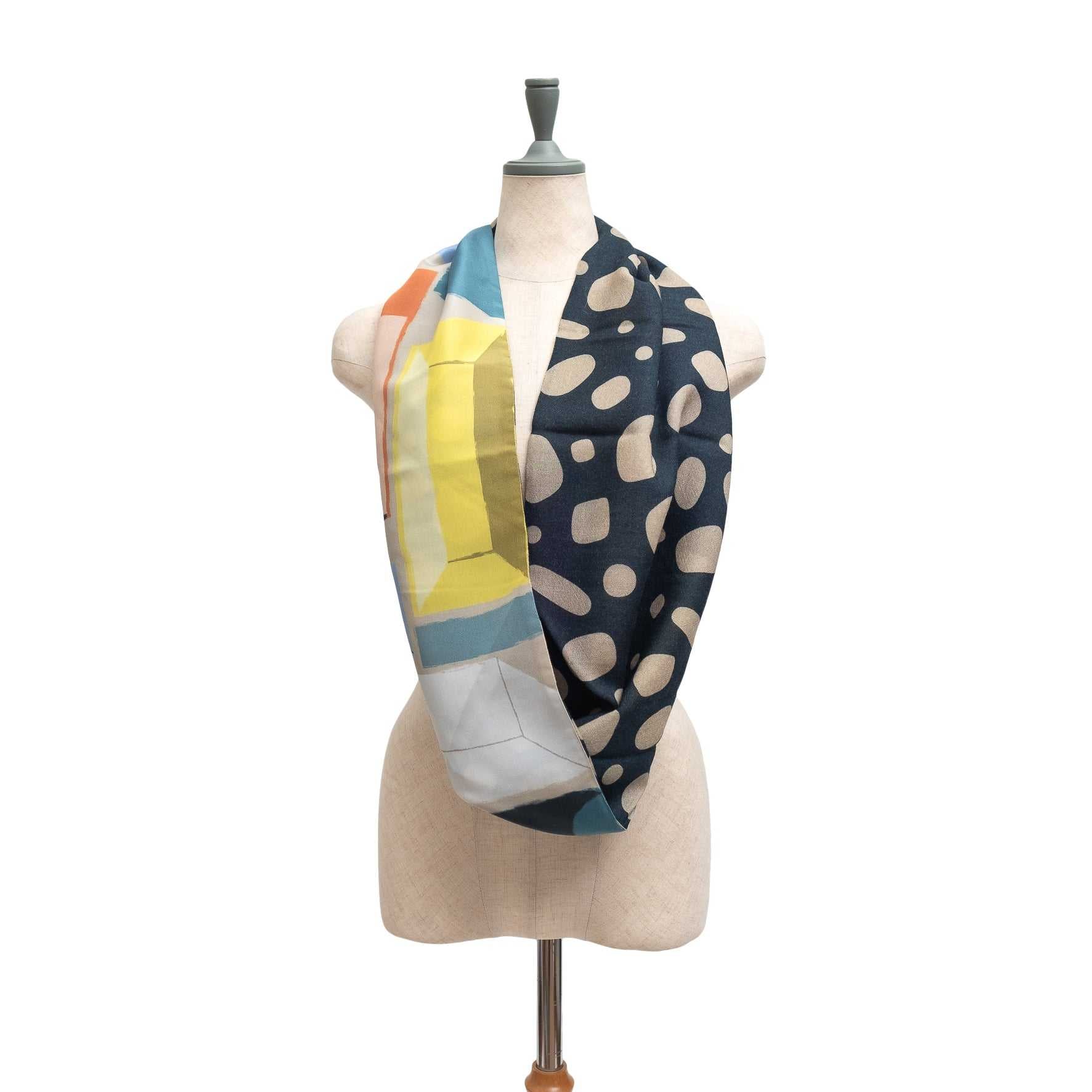 3月末入荷予定！Silk & Merino Wool 'Jelly Chic' ループスカーフ