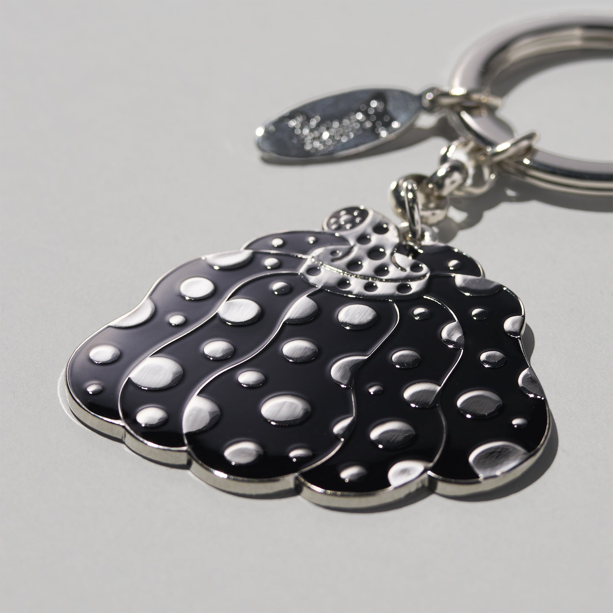 Key Ring Pumpkin Black ｜Yayoi Kusama Official Art Goods Online Store