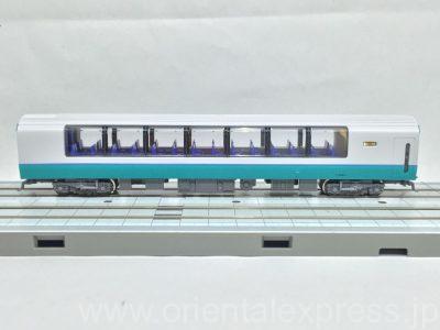 251系 スーパービュー踊り子 新塗装 入線です。KATO 10-474/475