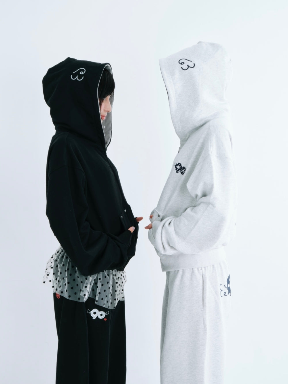 90 Logo Dot Zip Hoodie – YZ