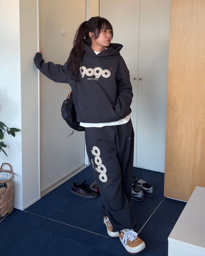 9090 OG Logo Rich Sweat Pants – YZ