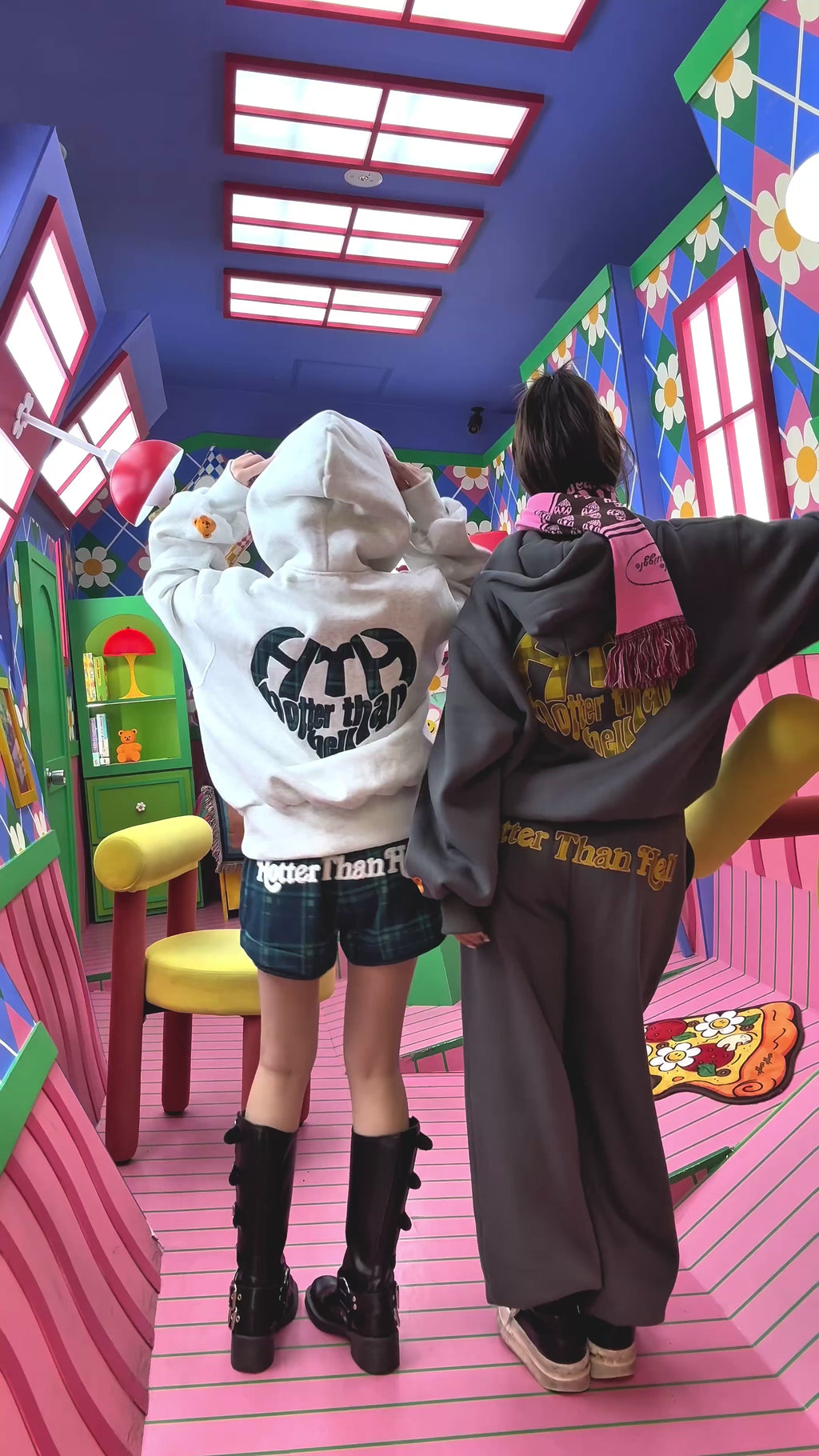 wiggle wiggle × HTH heart logo hoodie – YZ